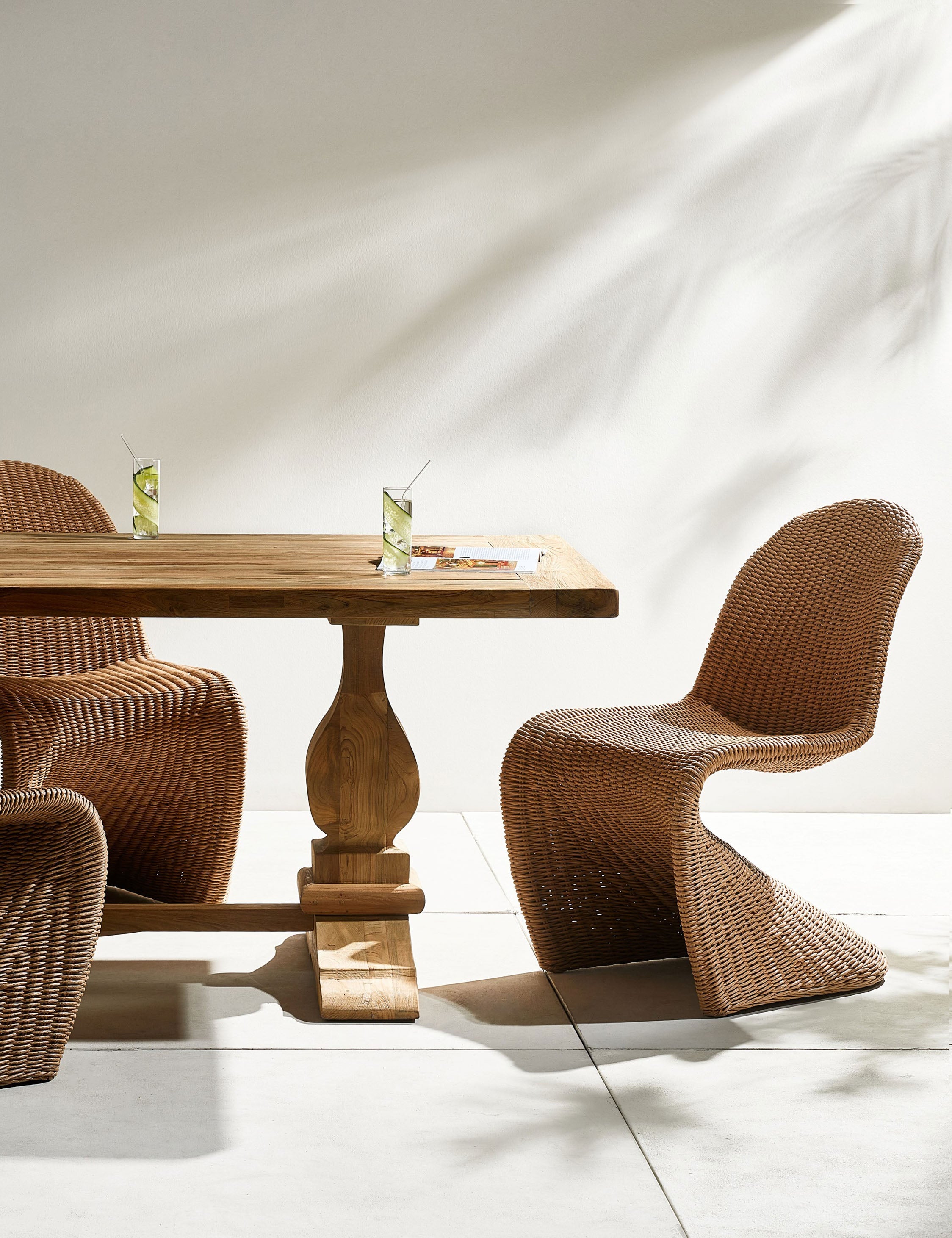Oviedo Indoor / Outdoor Dining Table