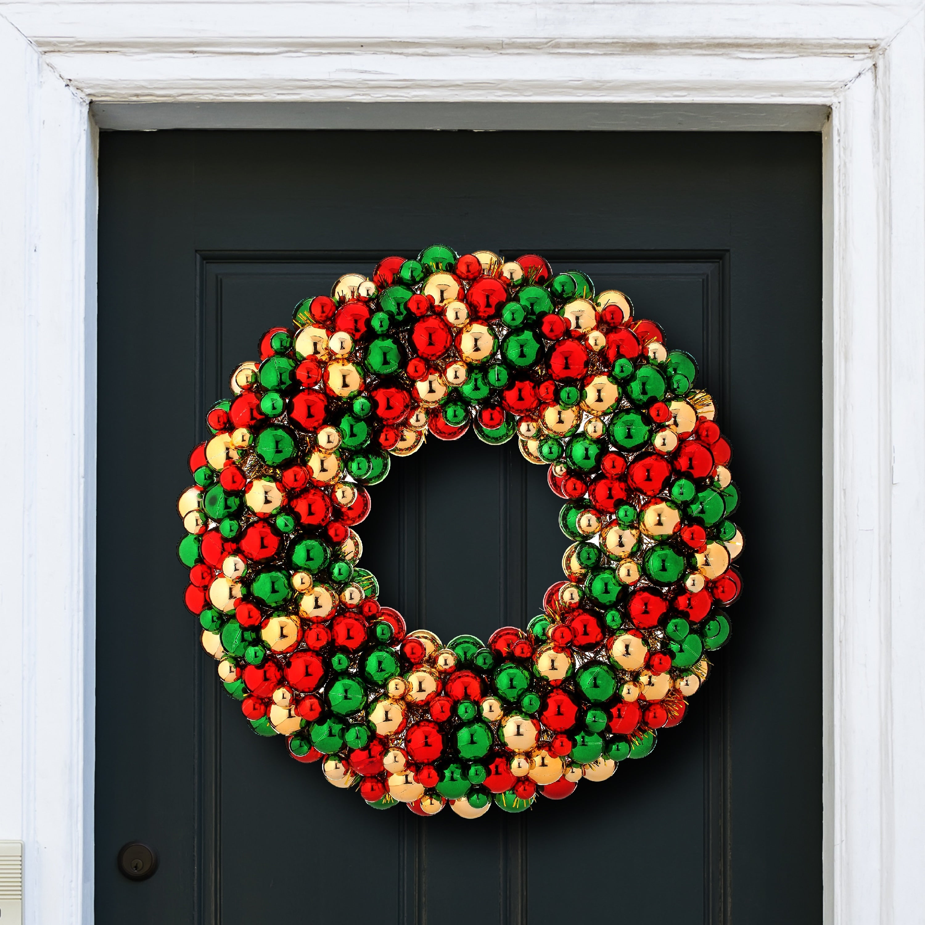 24 Deluxe Mixed Ball Wreath