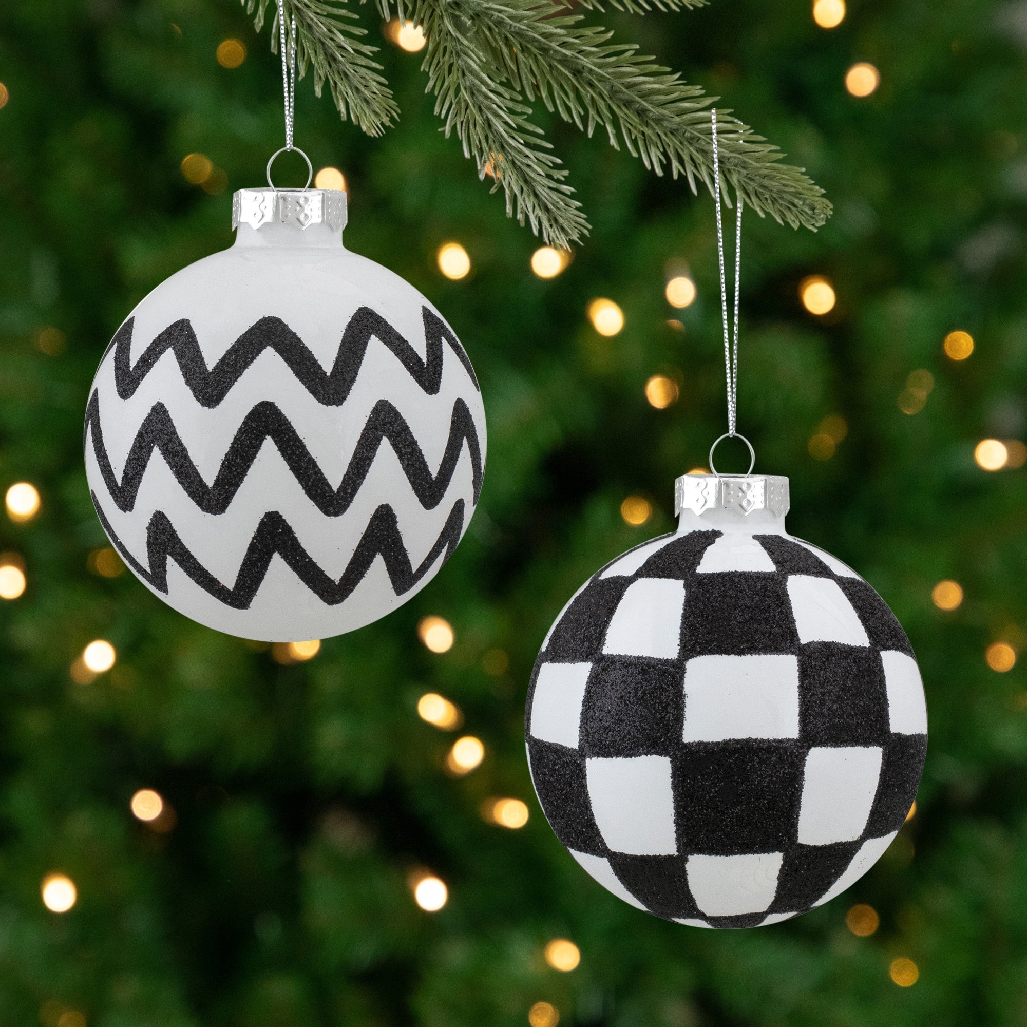 Set Of 4 Black And White Glass Ball Christmas Decoration 2.75 Inch 67Mm