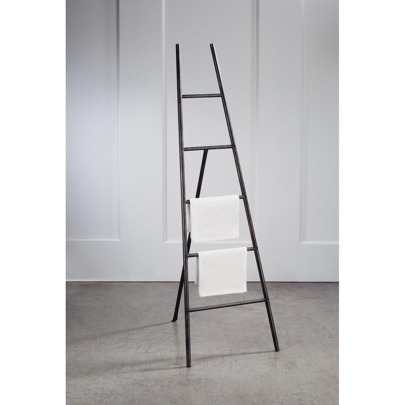 55 H Black Metal Ladder Tripod Floor Easel 55