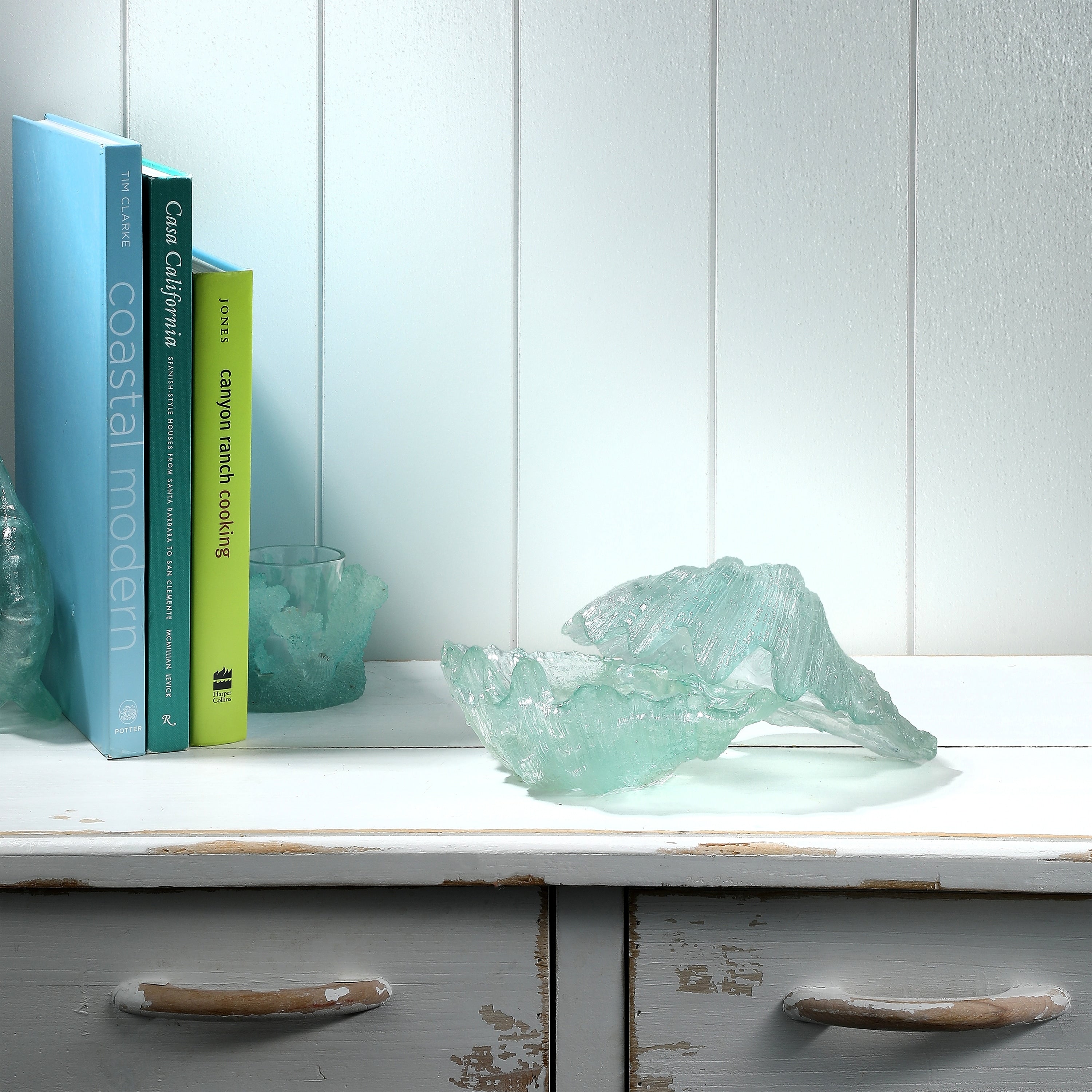 7.5 Clear Resin Open Shell Box Of 2