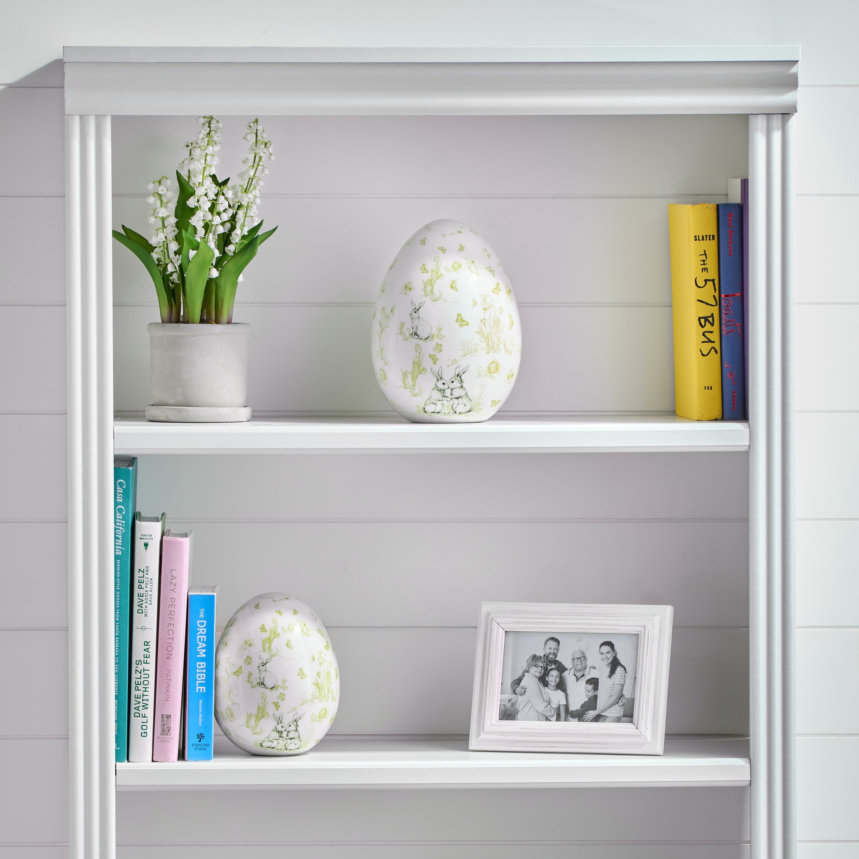 8 Dolomite Bunny Toile Egg