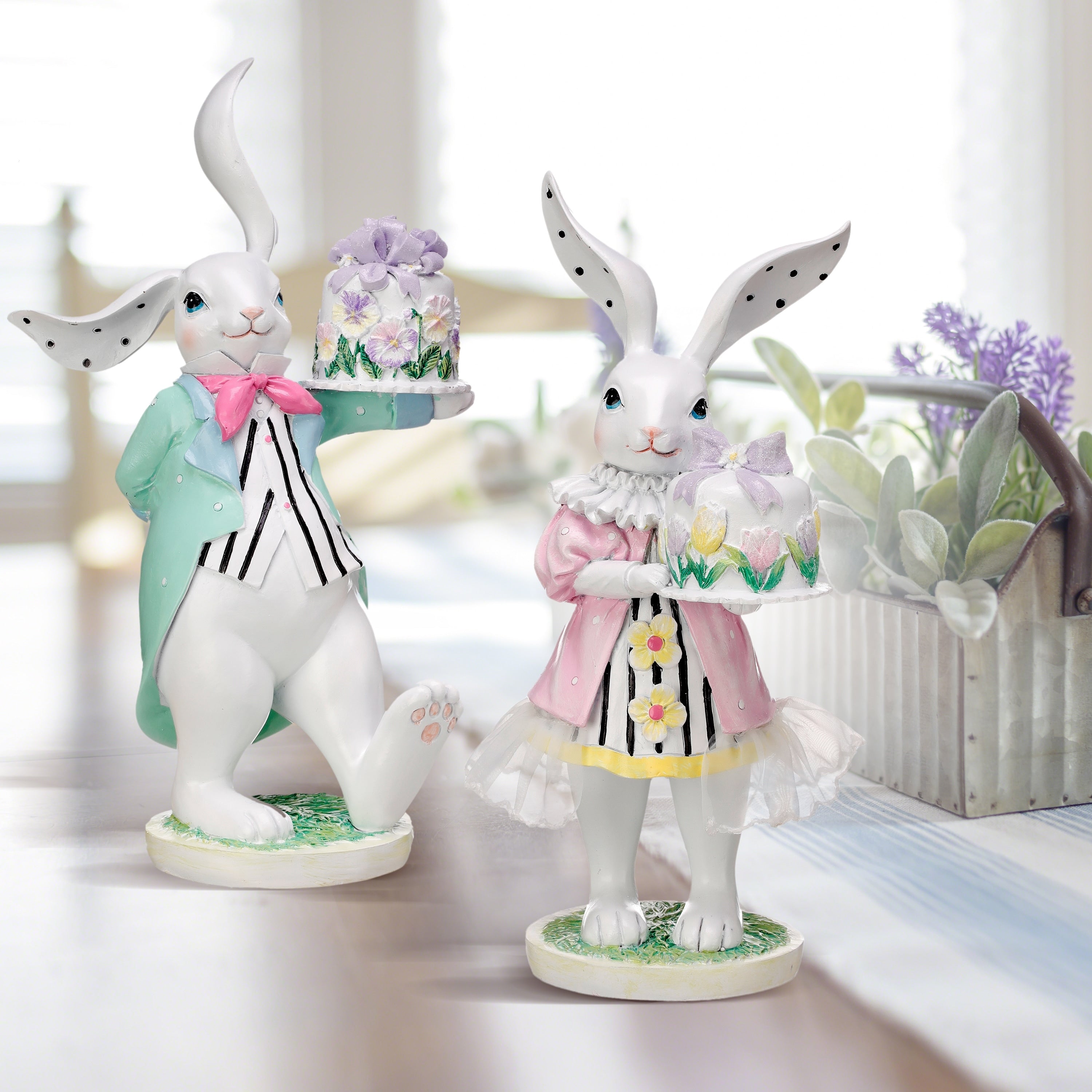 9 Resin Bunny With Mini Cake