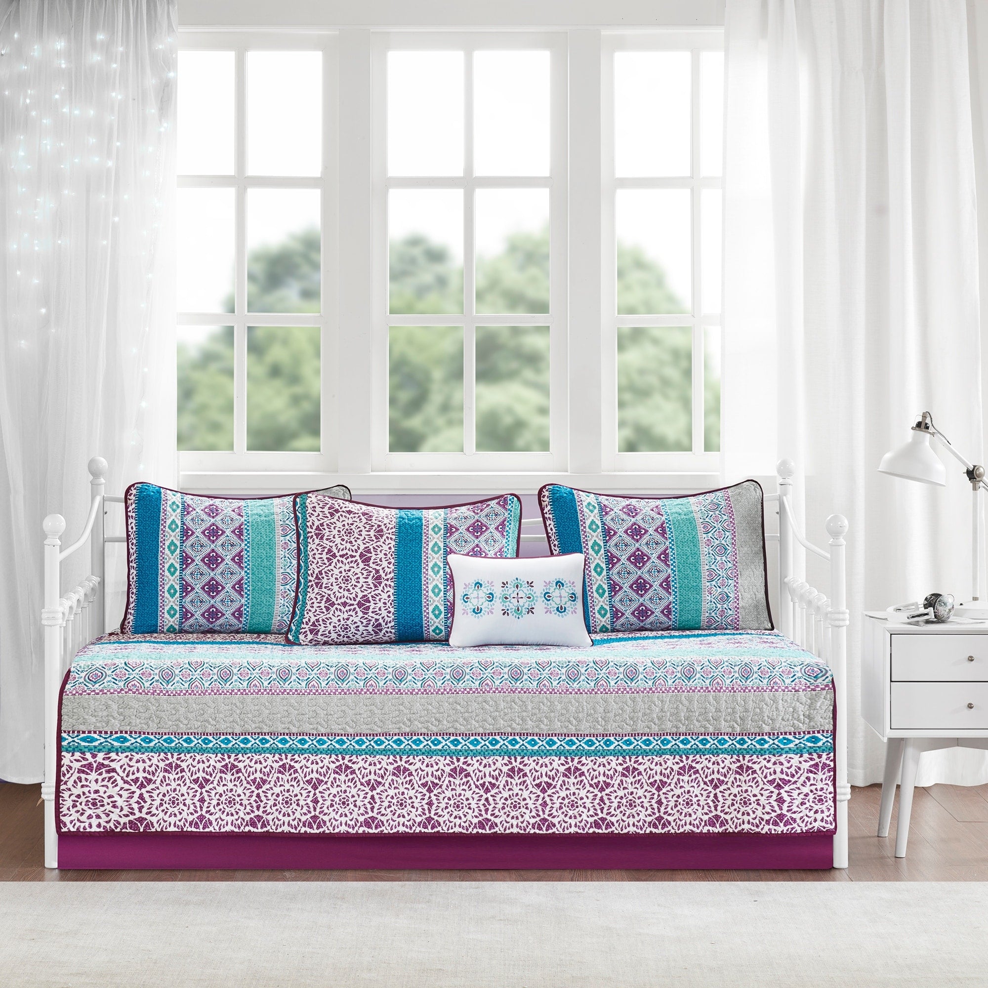 Intelligent Design Adley Purple 6 Piece Reversible Daybed Set