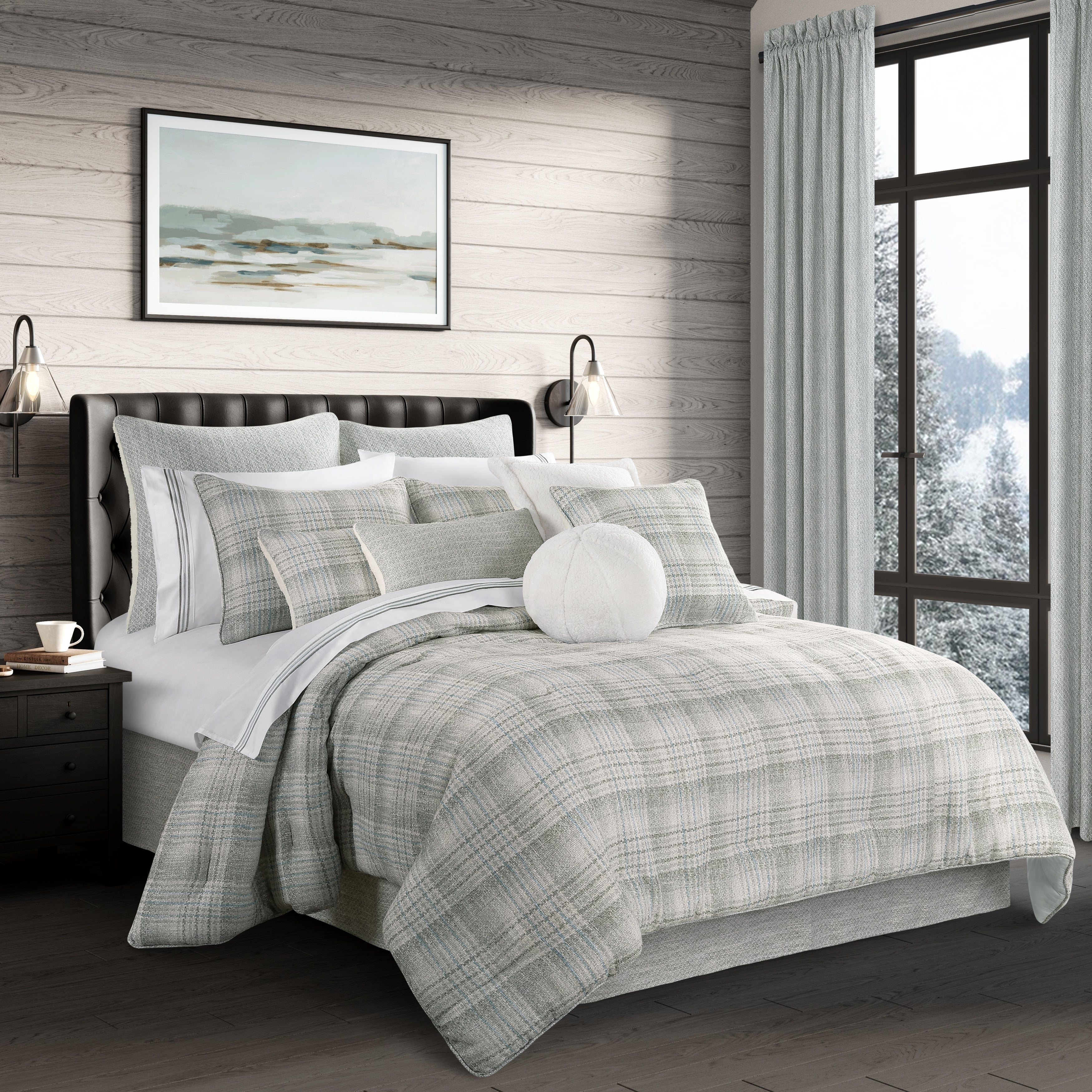 Alejandro Comforter Set