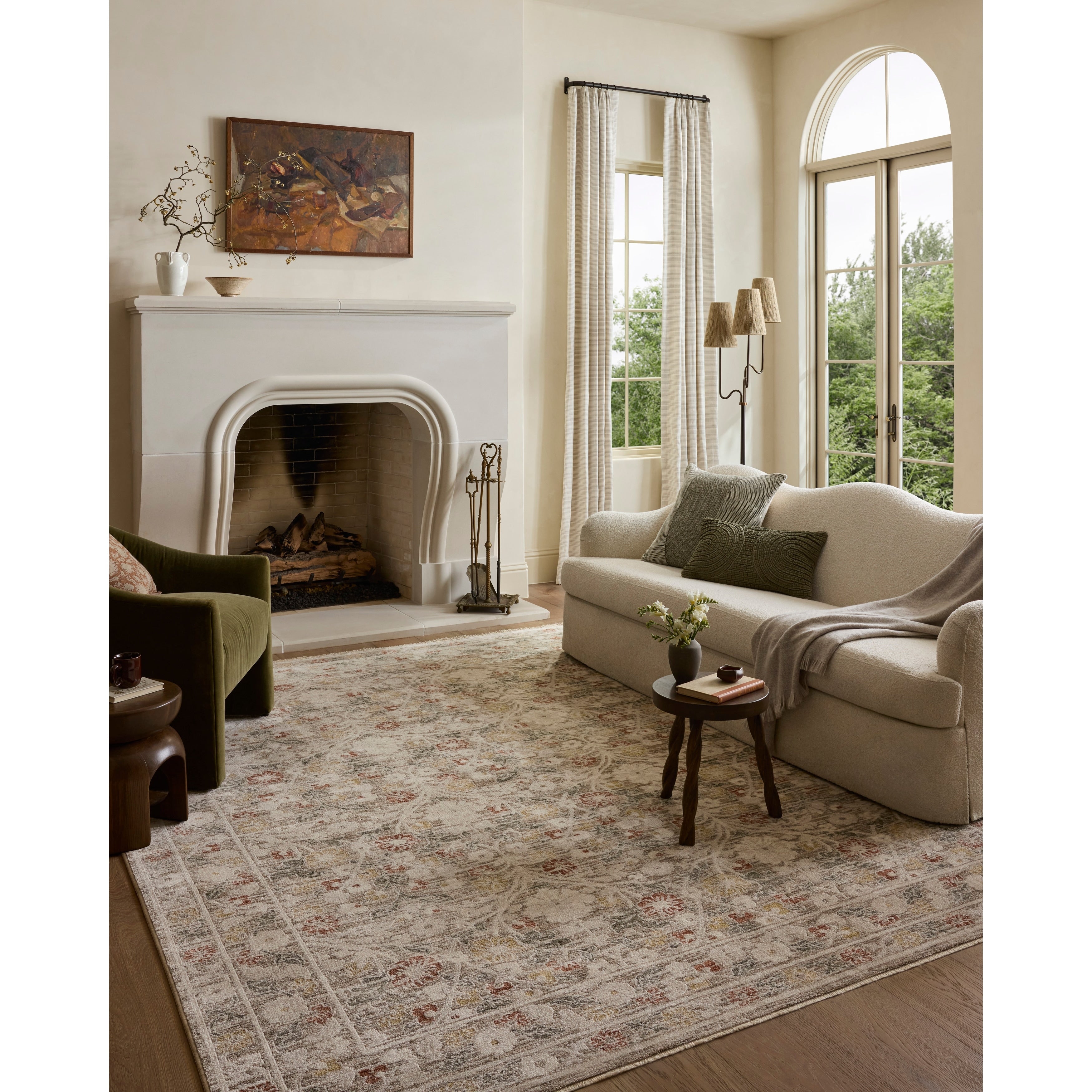 Alexander Home Clarice Traditional Area Rug