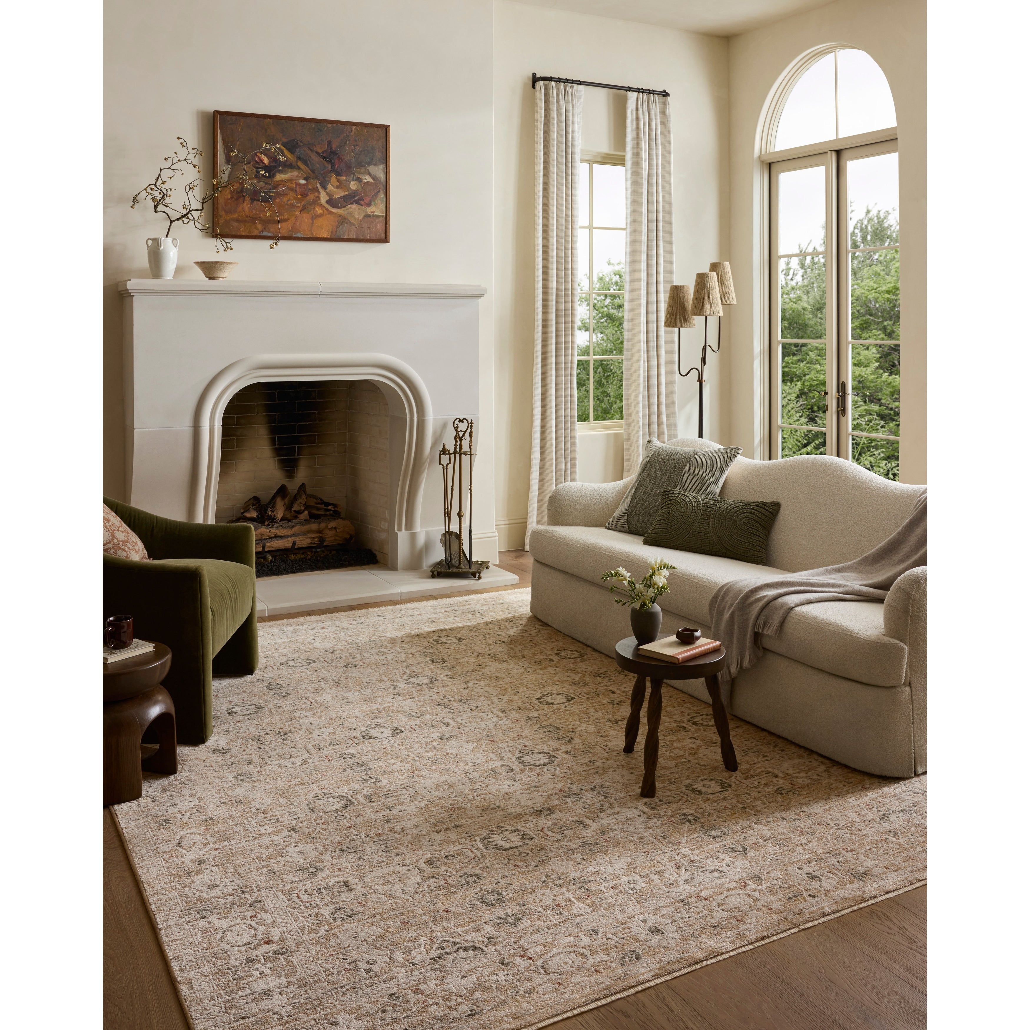 Alexander Home Clarice Traditional Area Rug