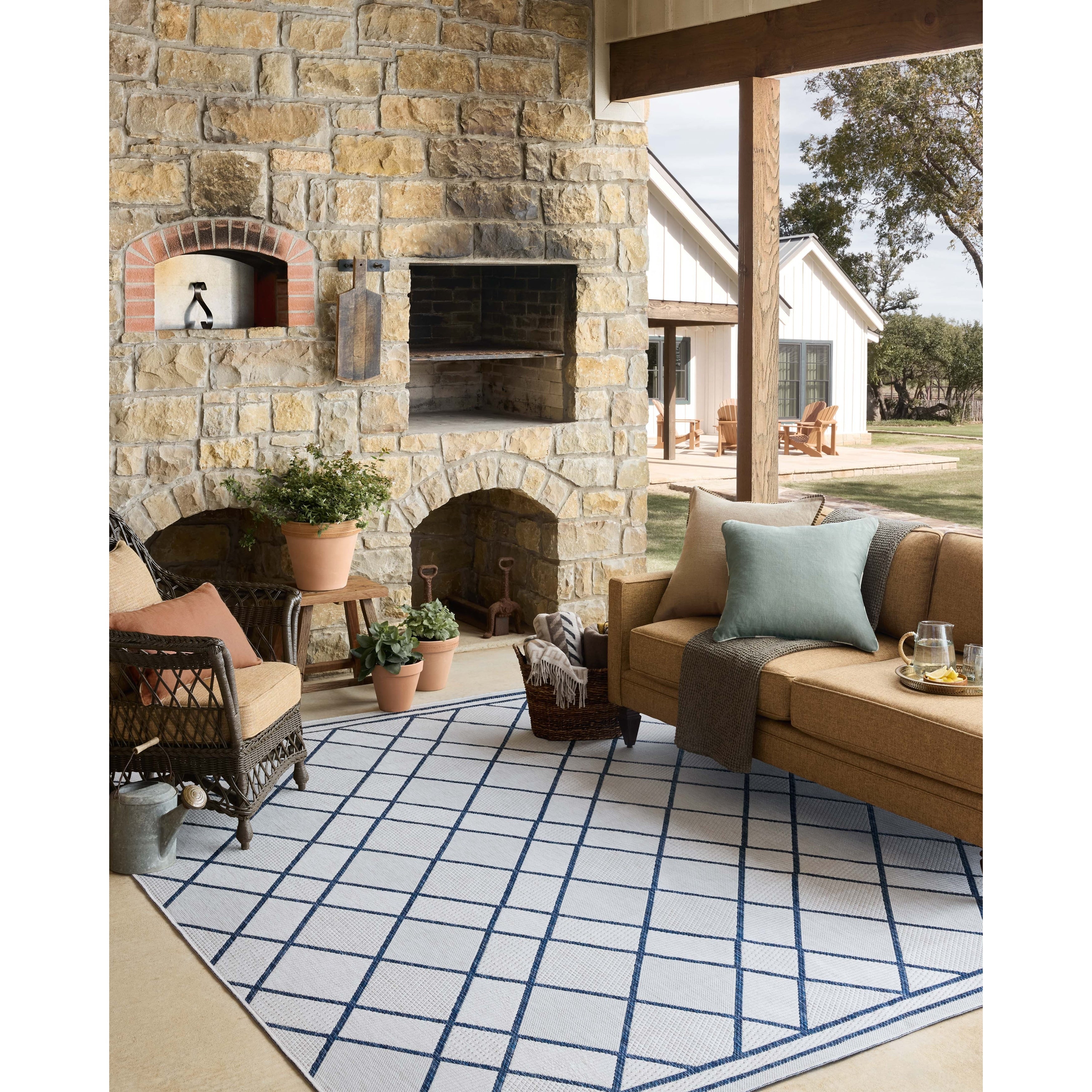 Alexander Home Elinor Indoor Outdoor Area Rug