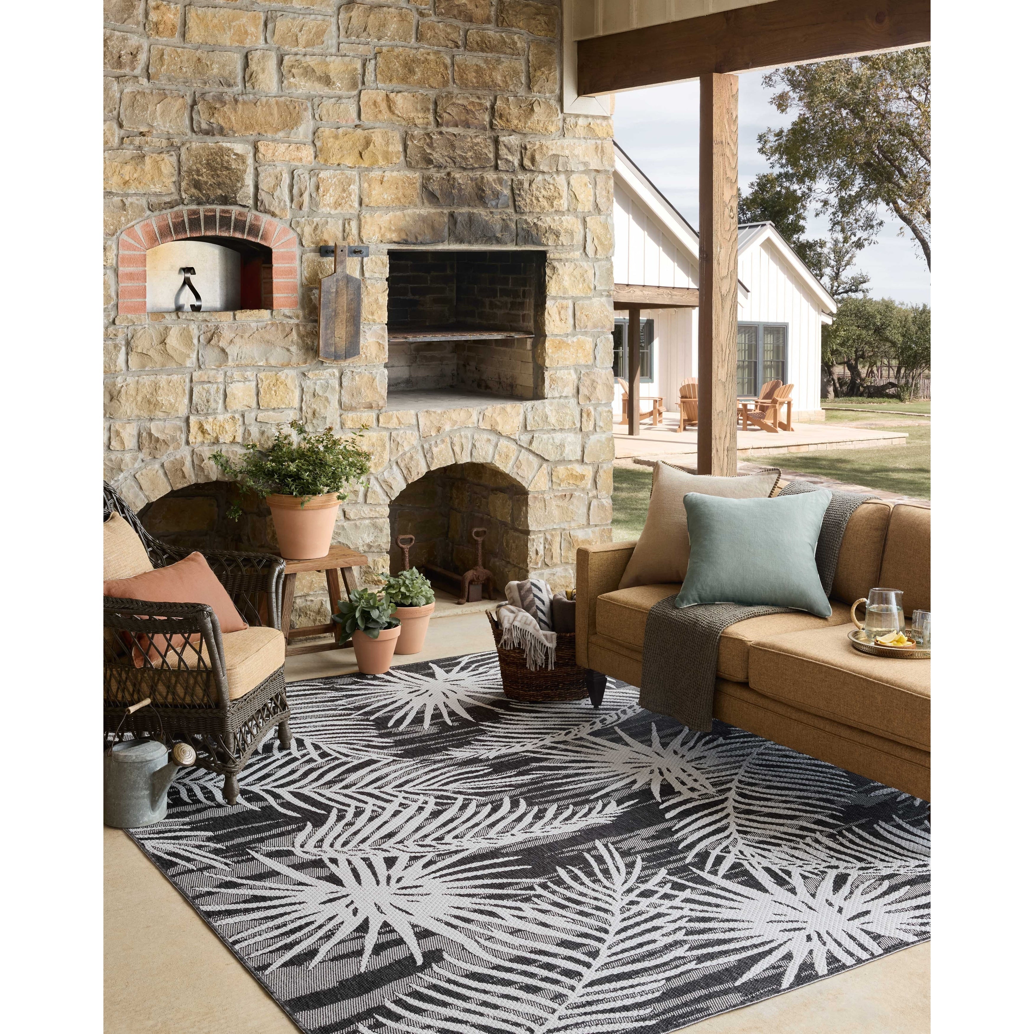 Alexander Home Elinor Indoor Outdoor Area Rug