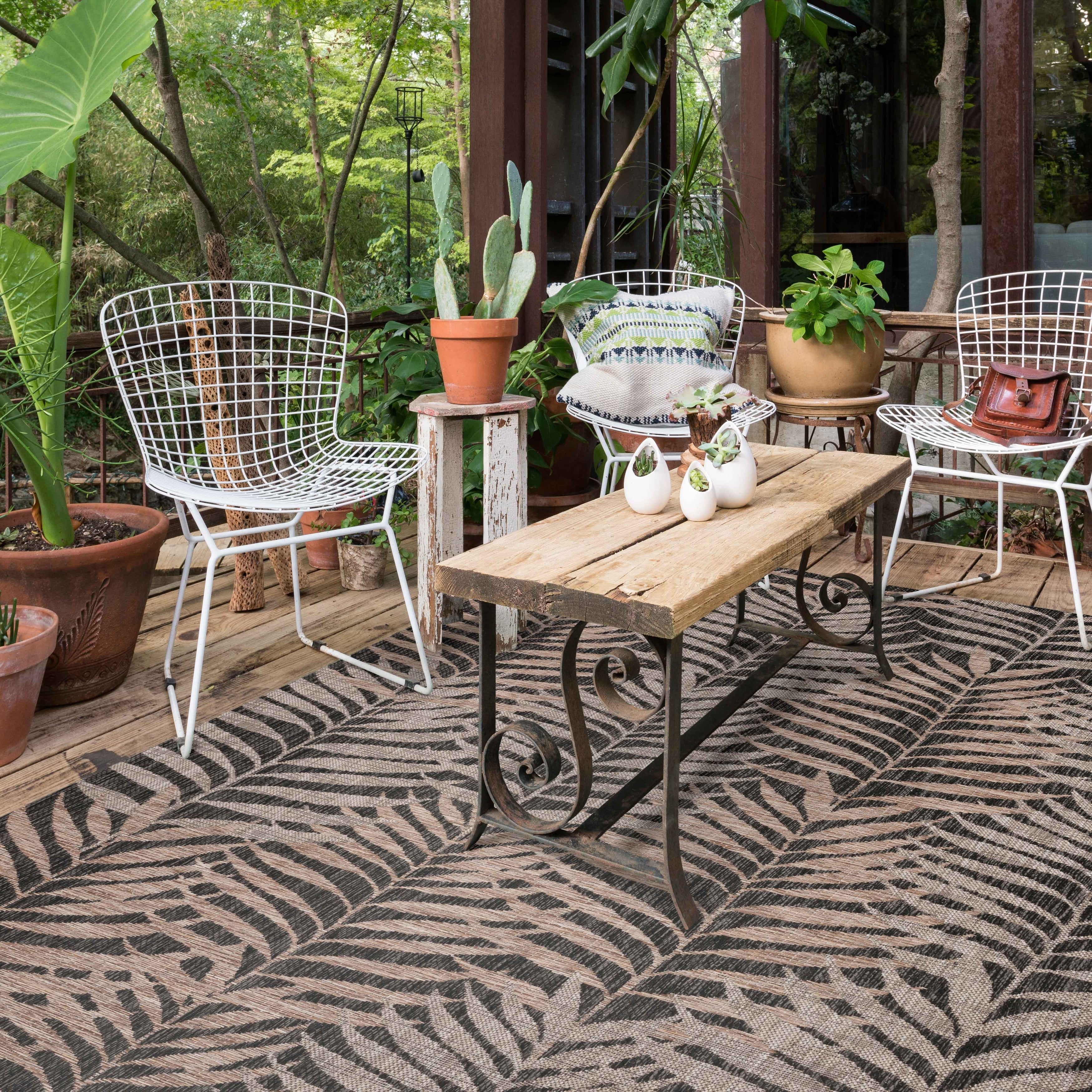 Alexander Home Havannah Palms Indoor Outdoor Area Rug 53 X 77