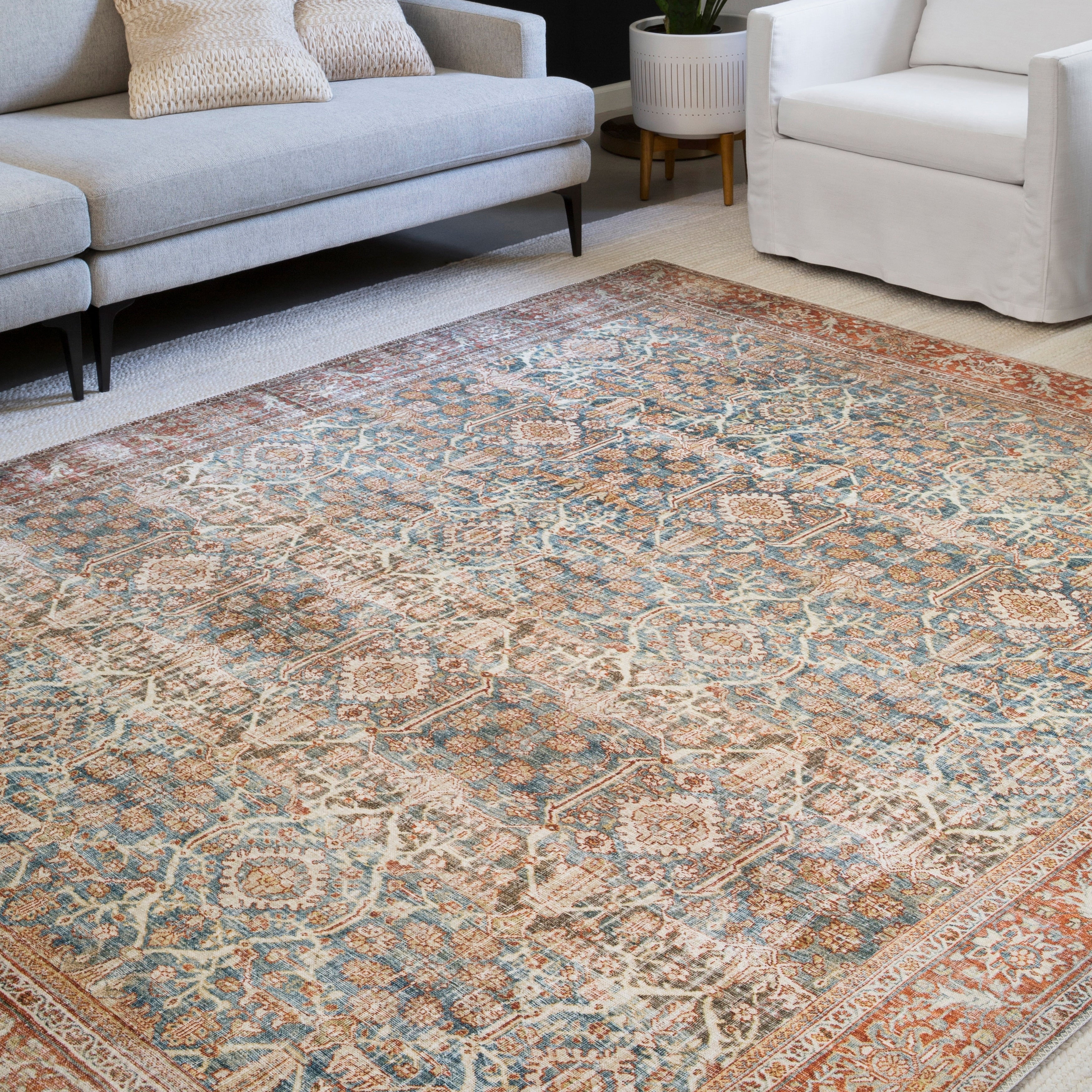Alexander Home Isabelle Traditional Vintage Border Area Rug