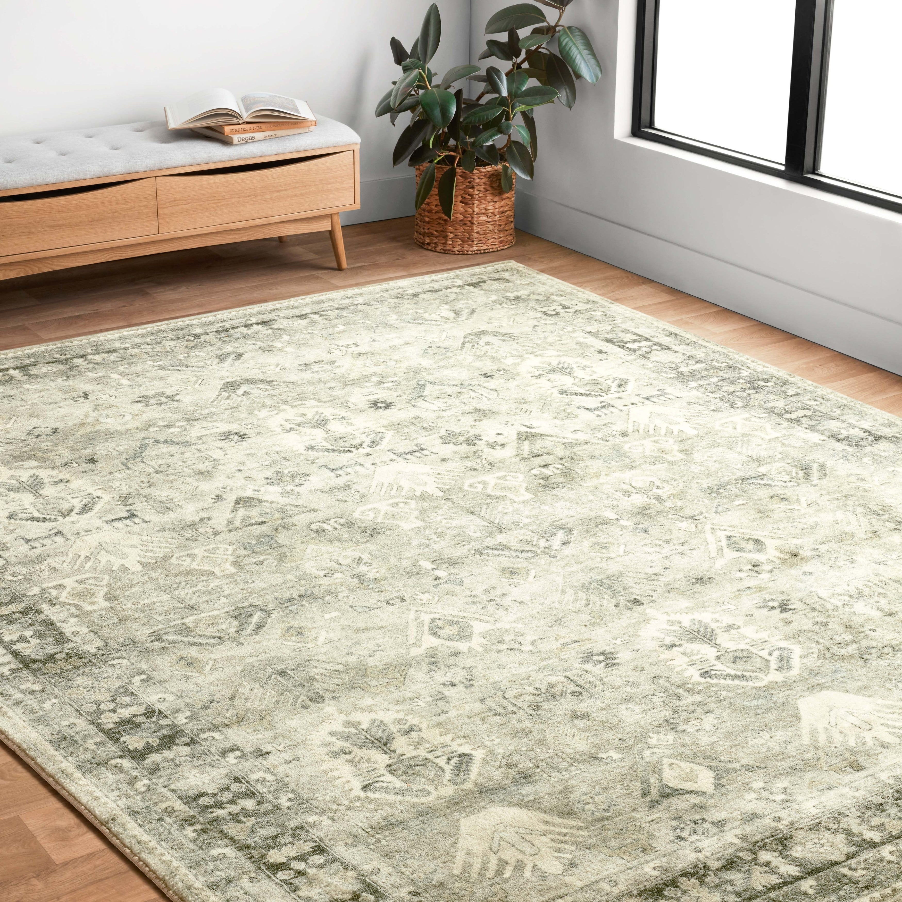 Alexander Home Juliet Ultra Soft Distressed Persian Border Rug