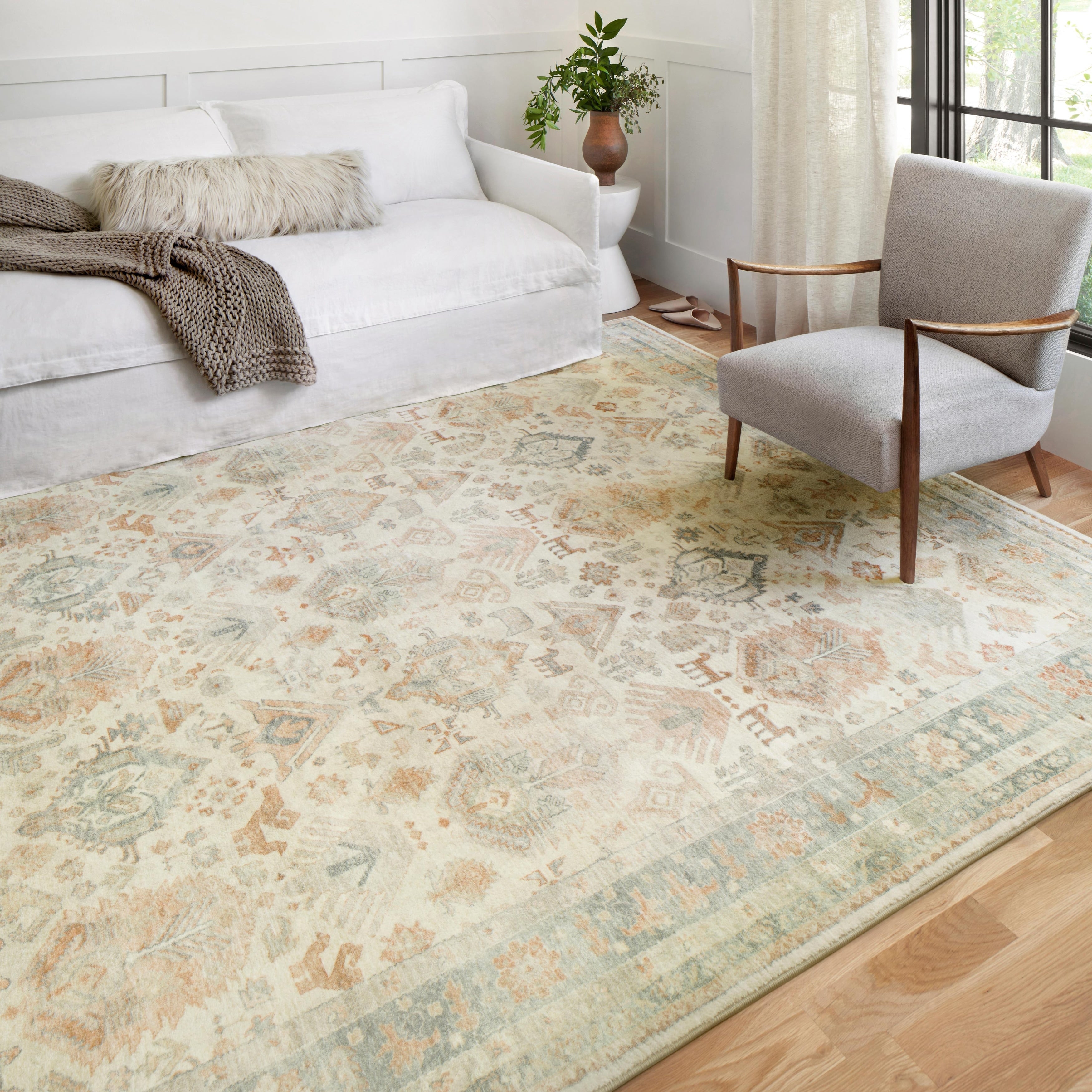 Alexander Home Juliet Ultra Soft Distressed Traditional Persian Rug