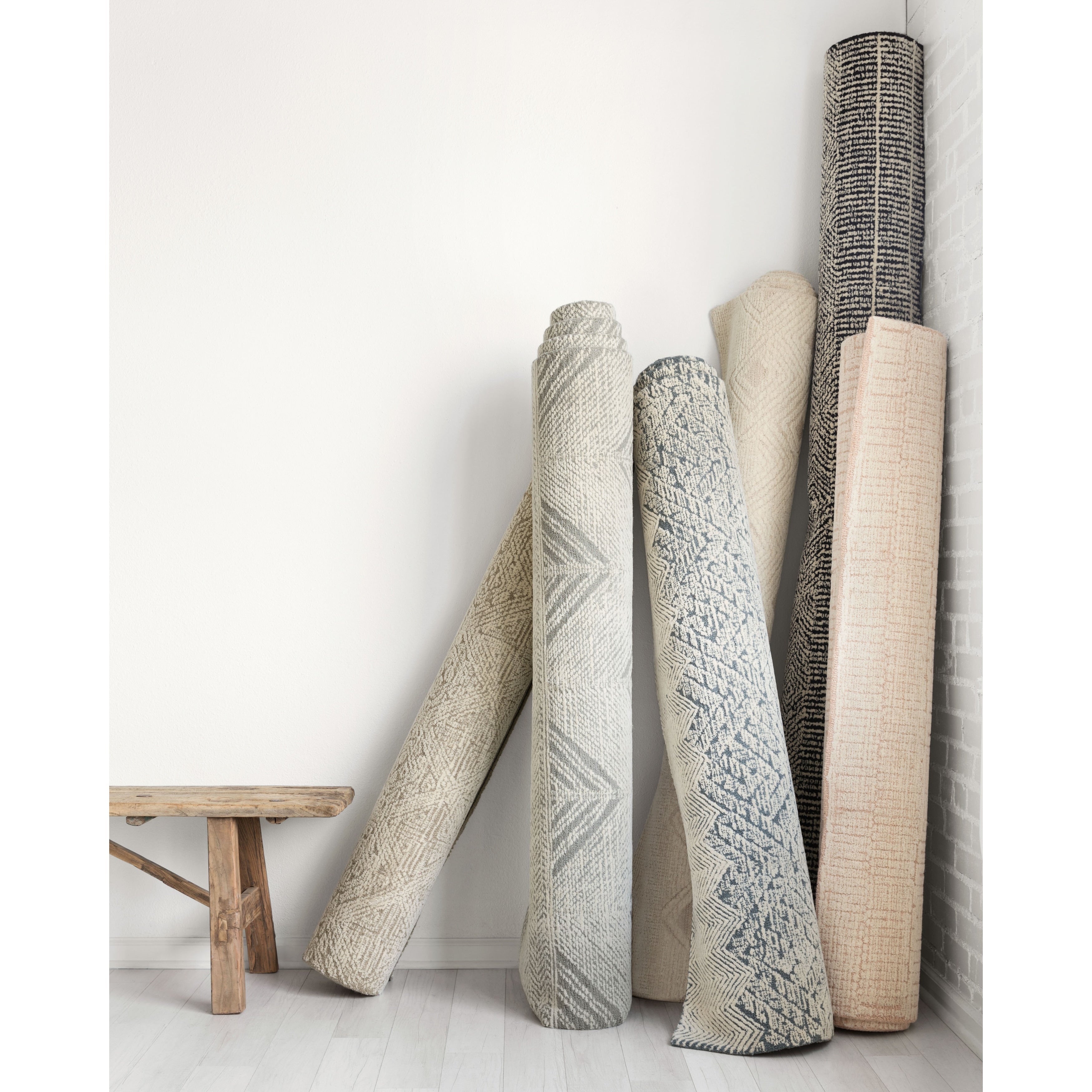 Alexander Home Klaud Contemporary Area Rug