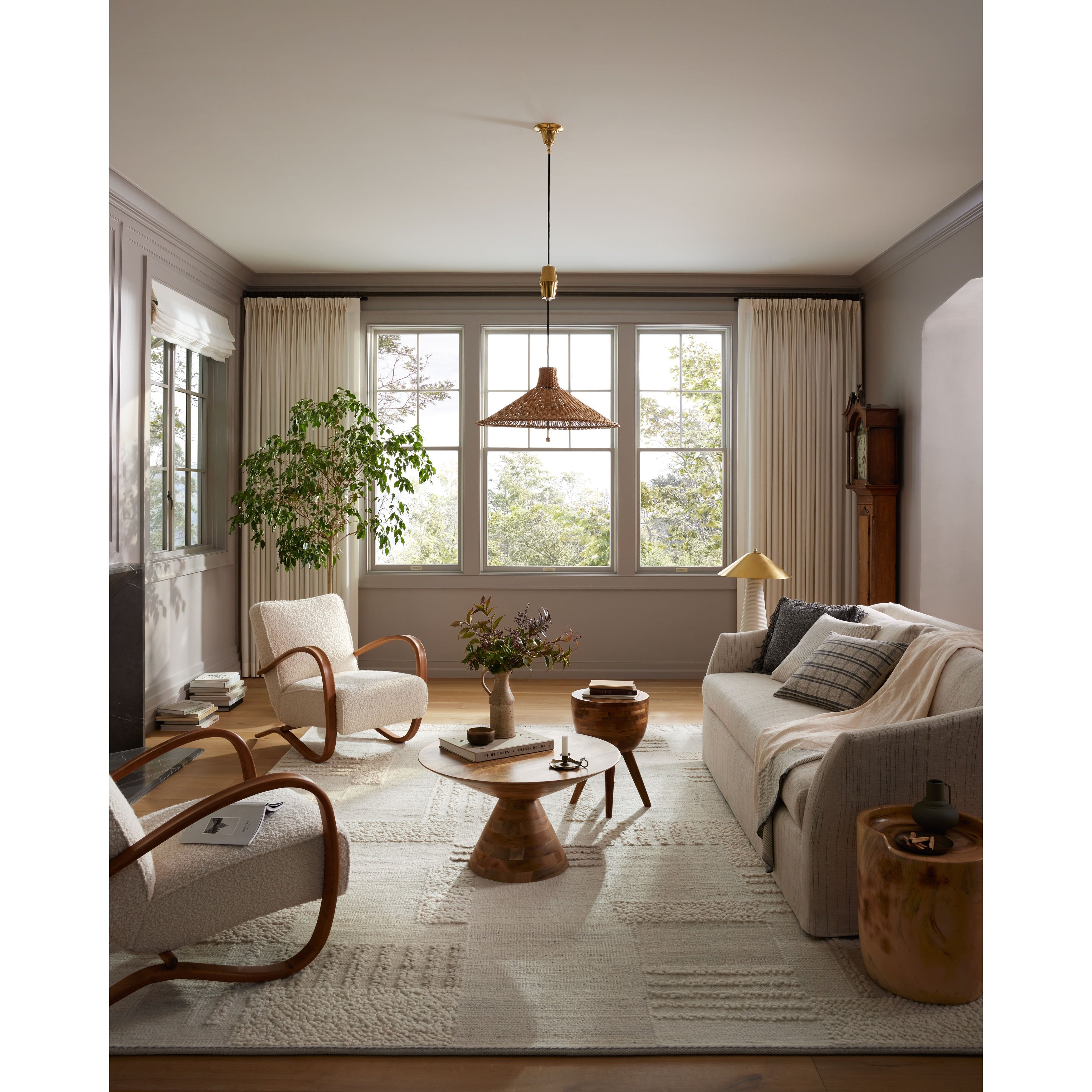 Alexander Home Milfroy Contemporary Area Rug