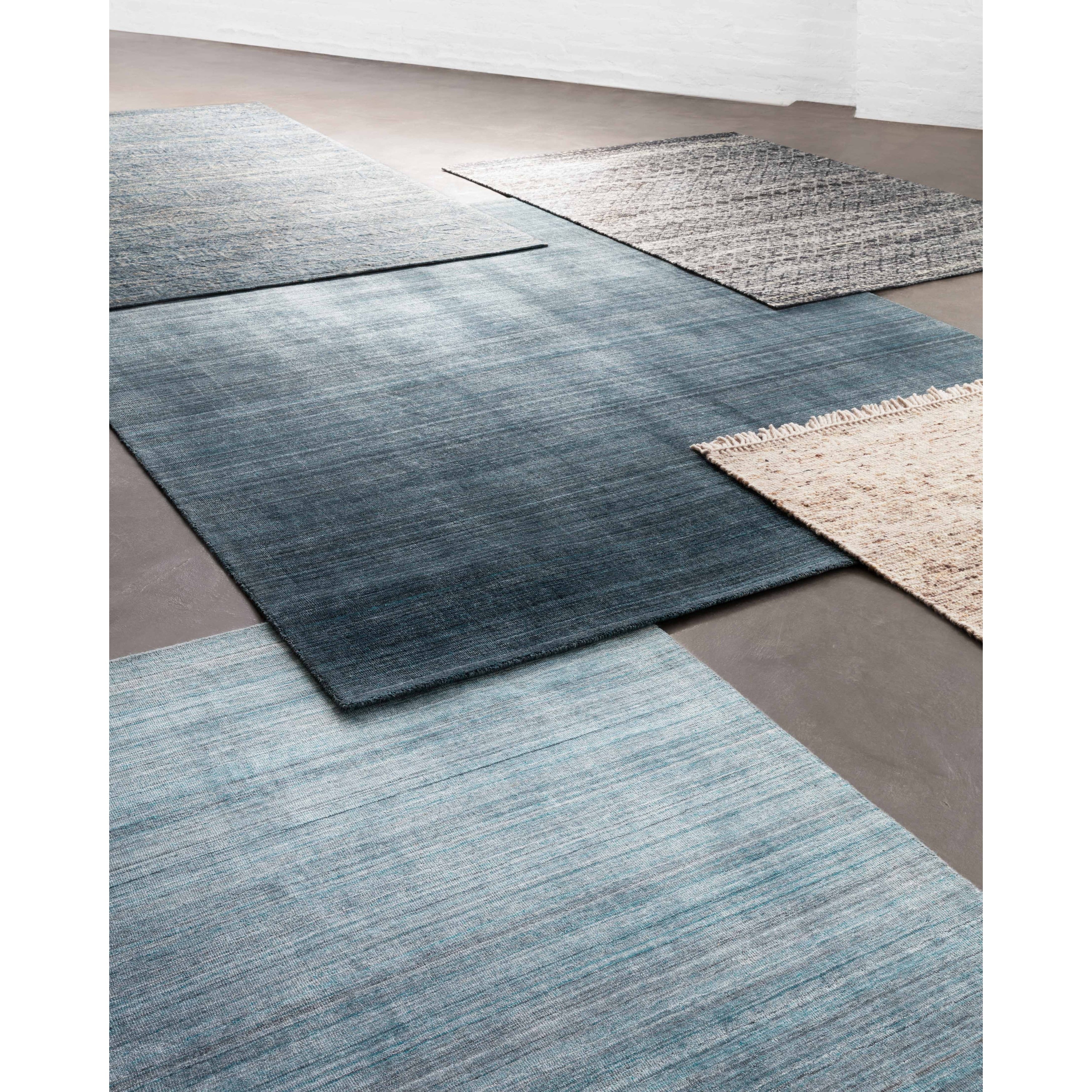 Alexander Home Parsons Contemporary Area Rug