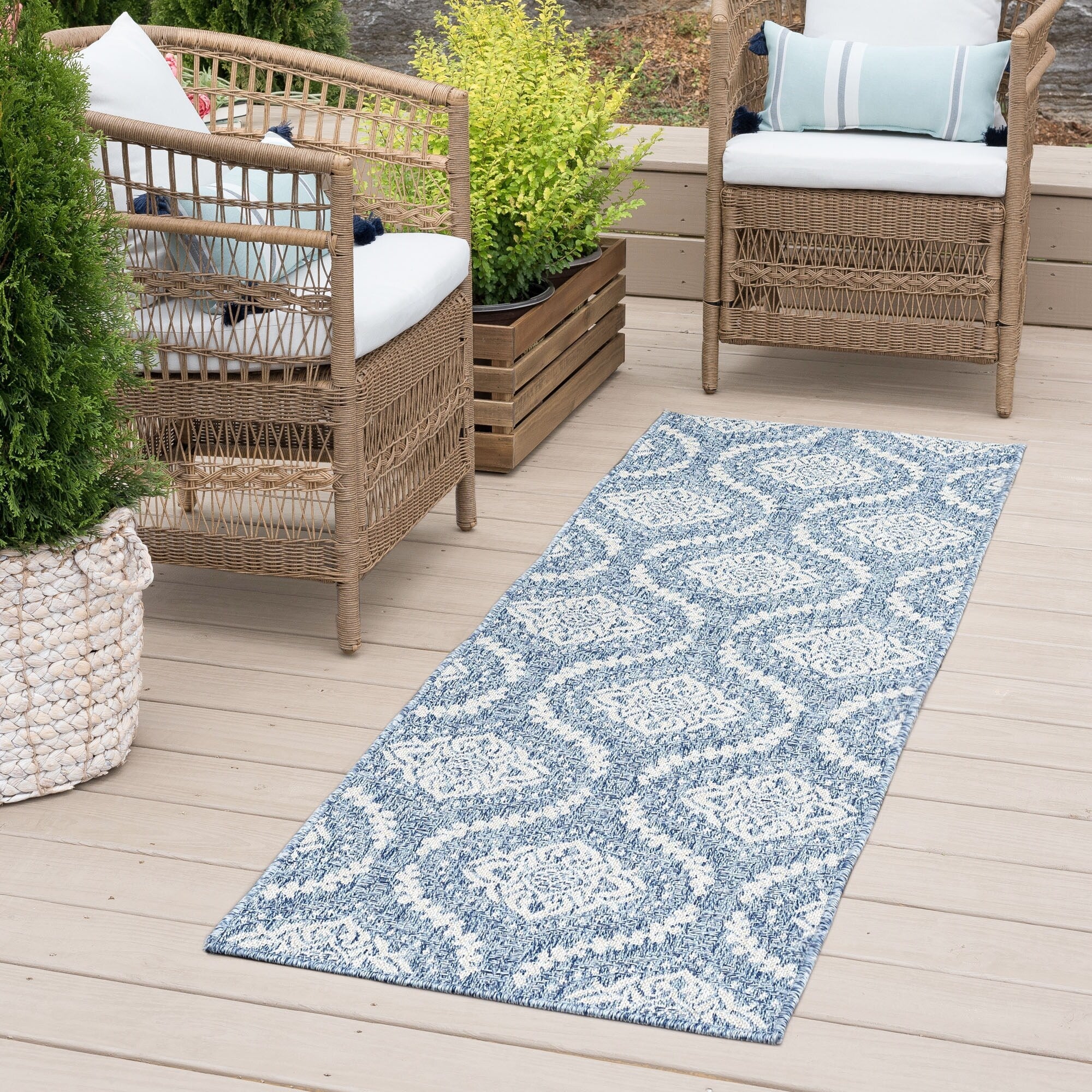 Alise Rugs Dennis Transitional Damask Area Rug