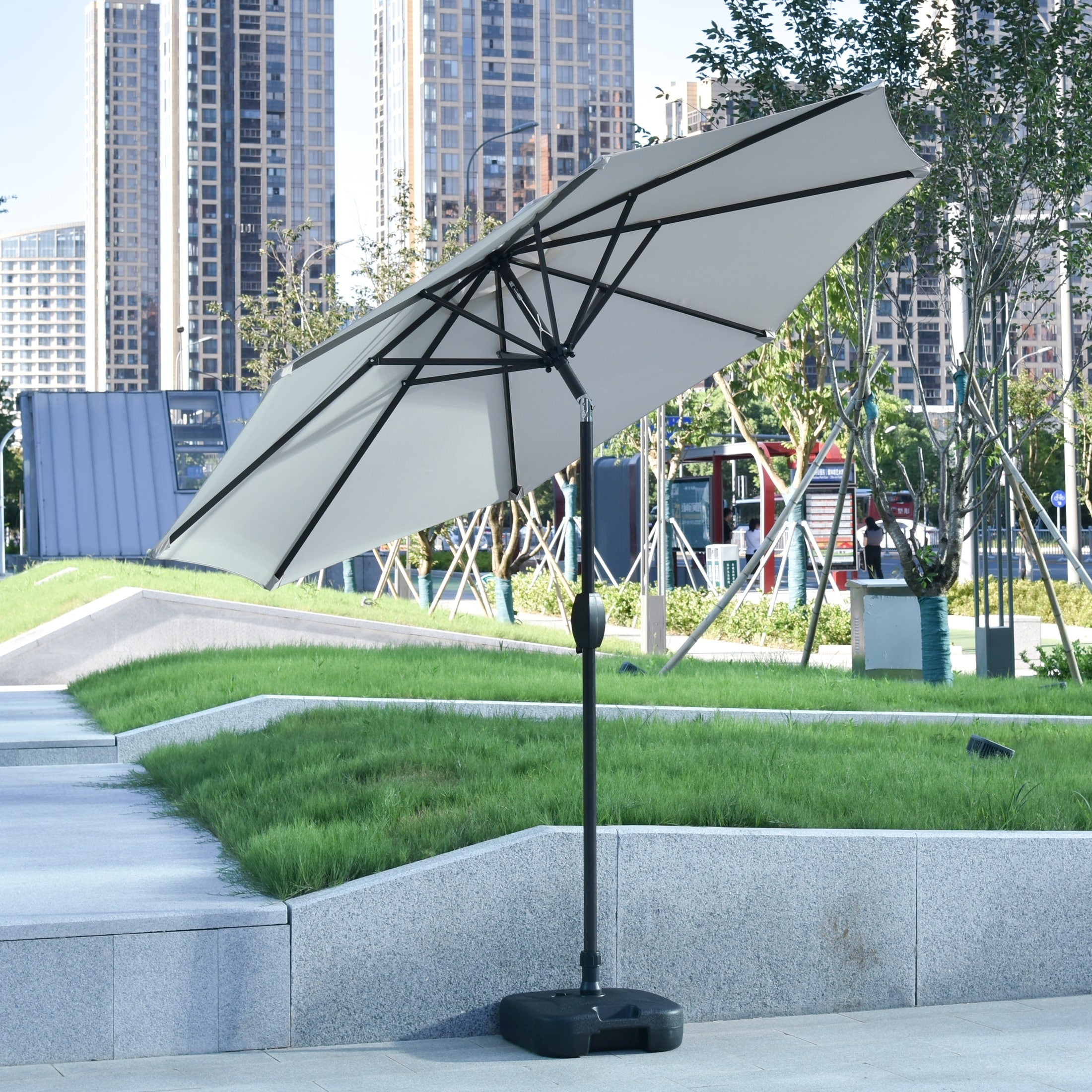 9 Ft. Patio Umbrella With Tilt And Crank With Free Standing Base