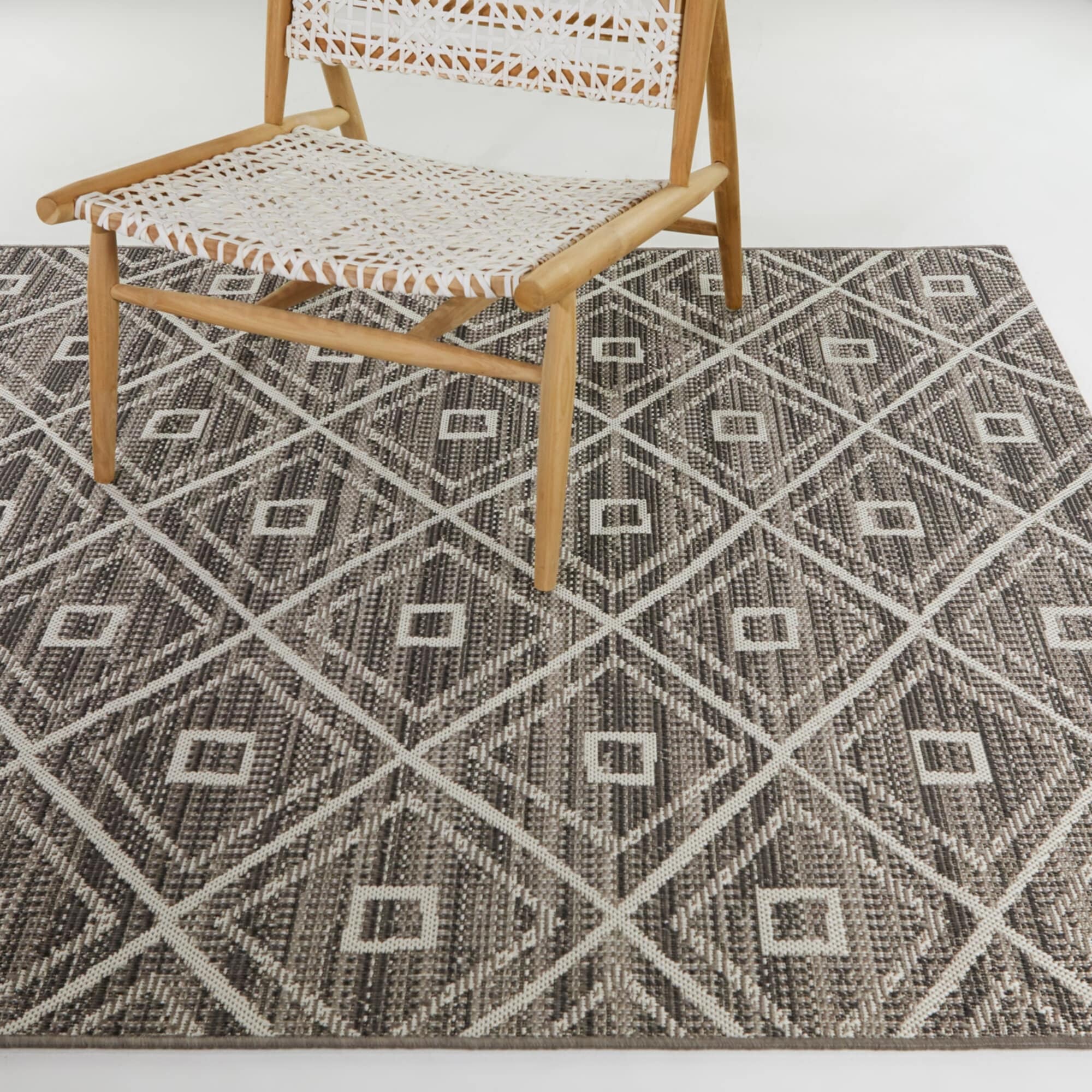 Annika Trellis Indoor Outdoor Area Rug