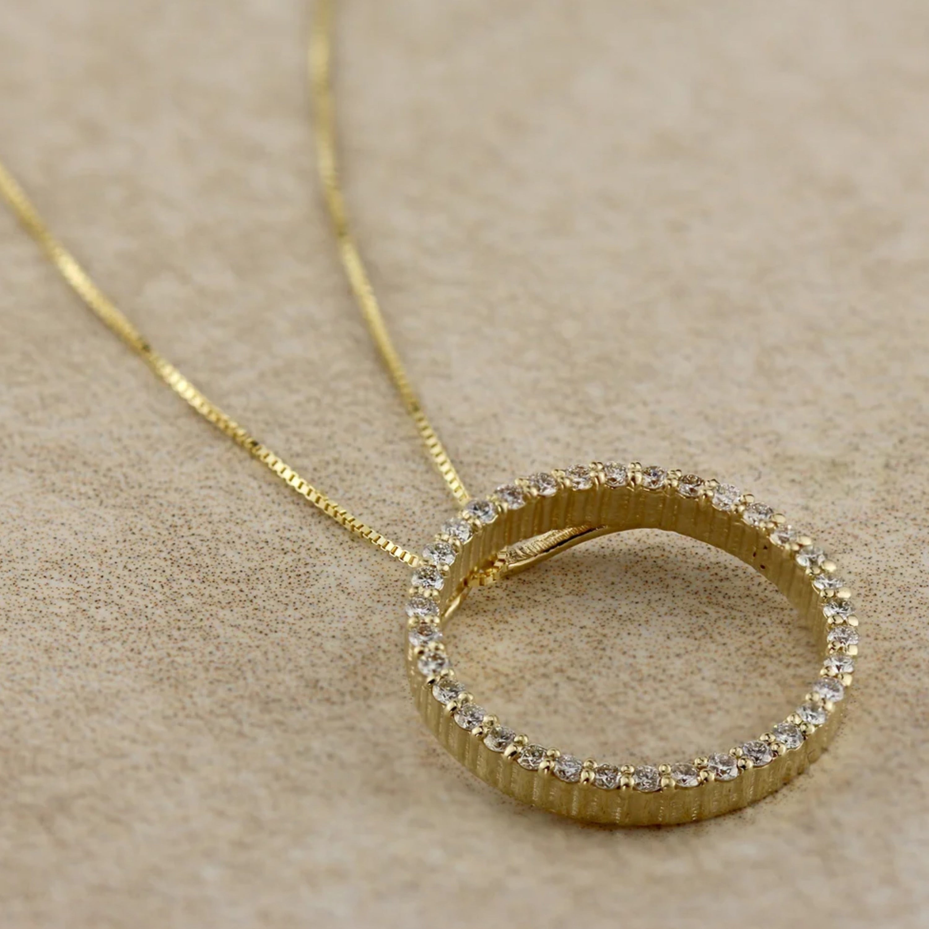 Auriya 14K Yellow Gold Diamond Circle Necklace
