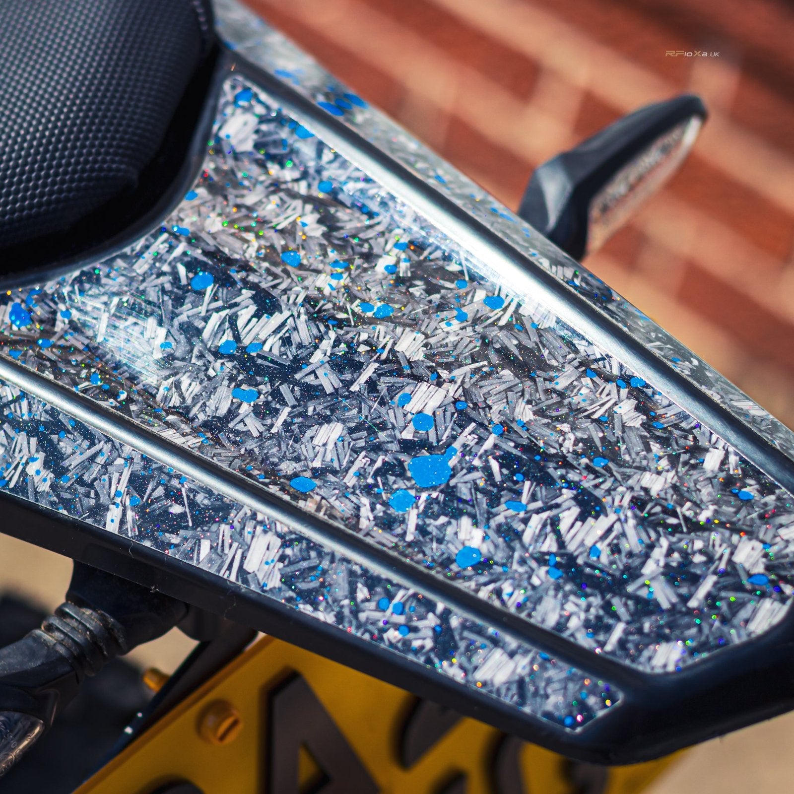 ULTRA BEE FORGED CARBON FULL COVERAGE GRAPHICS KIT