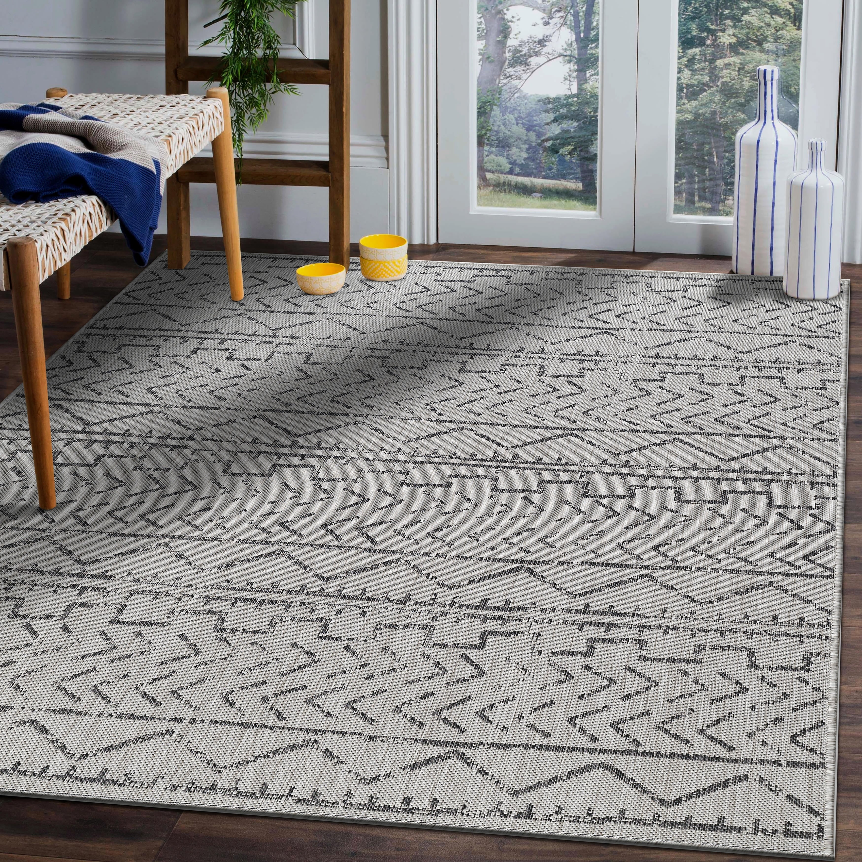 Beverly Rug Waikiki Collection Indoor Outdoor Trellis Area Rug 53X70 Dark Grey Light Grey Wkk20209