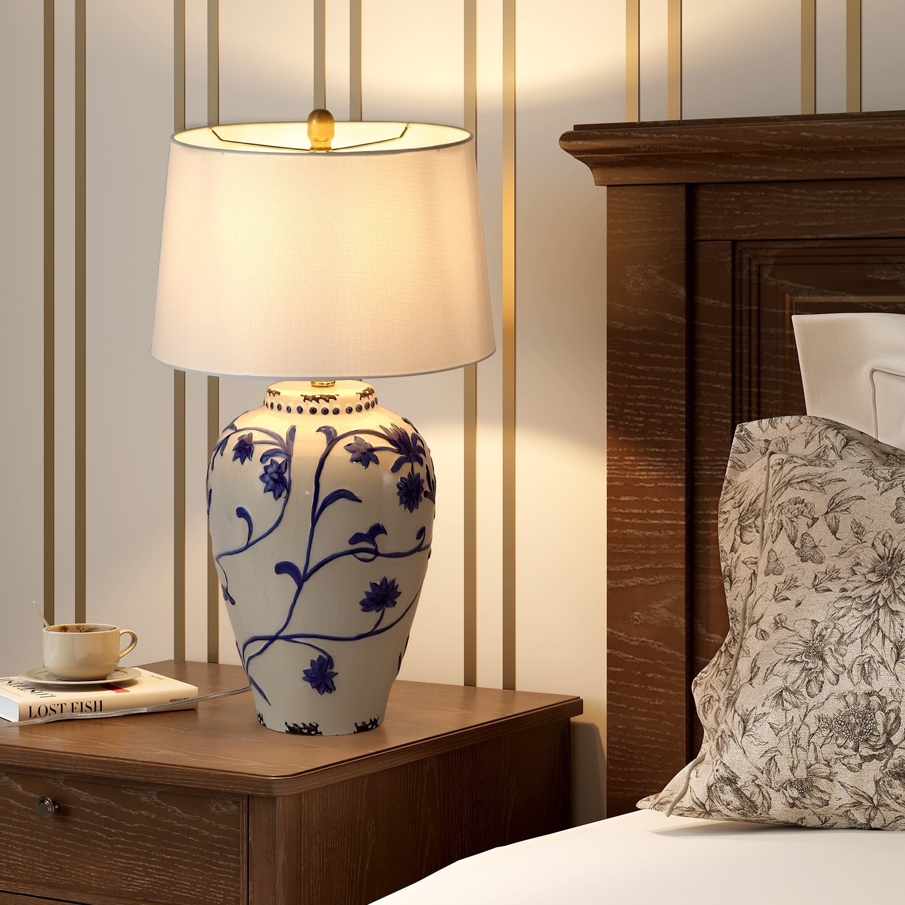 Blue And White Porcelain Ceramic Table Lamp With Burlap Shade