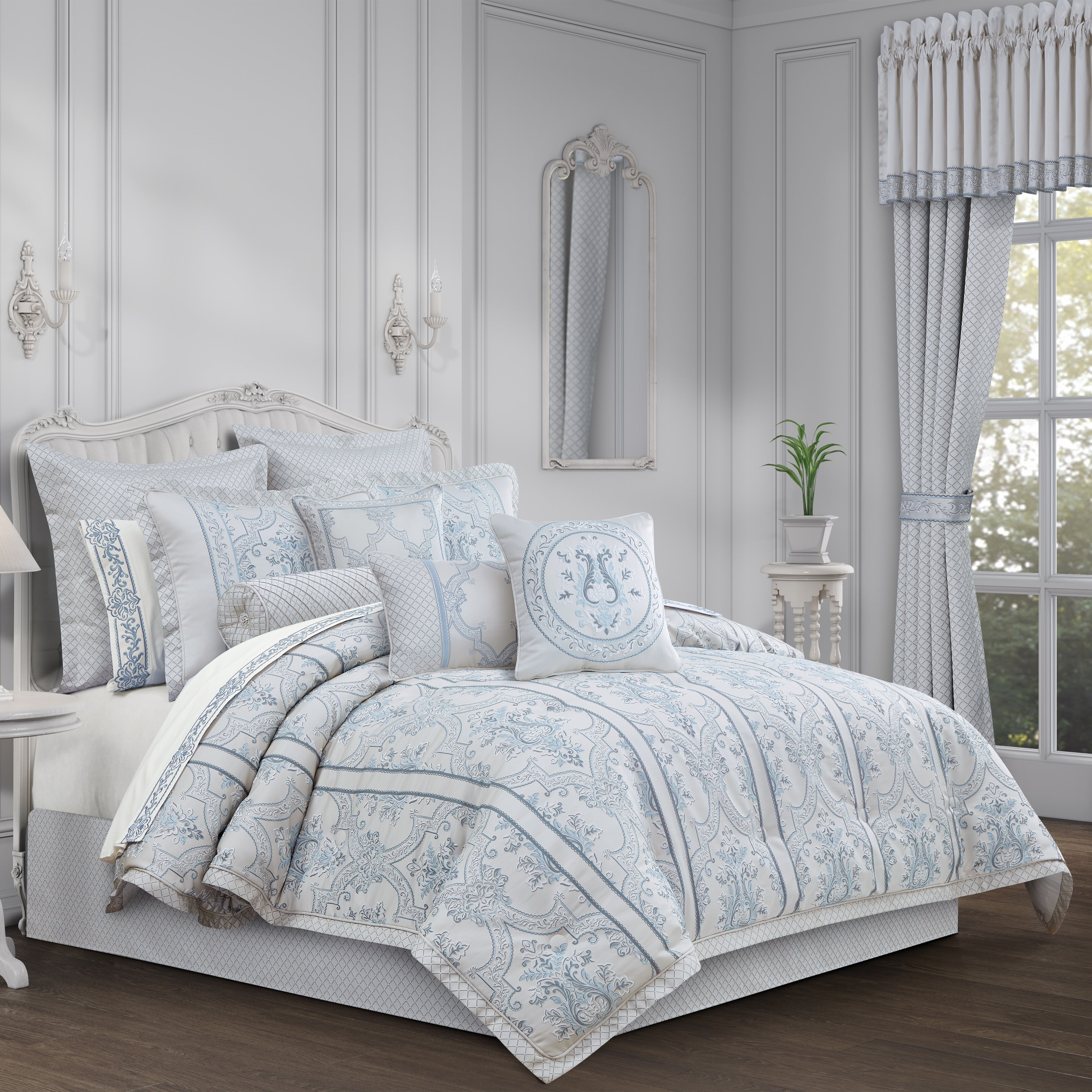 Boulevard Comforter Set