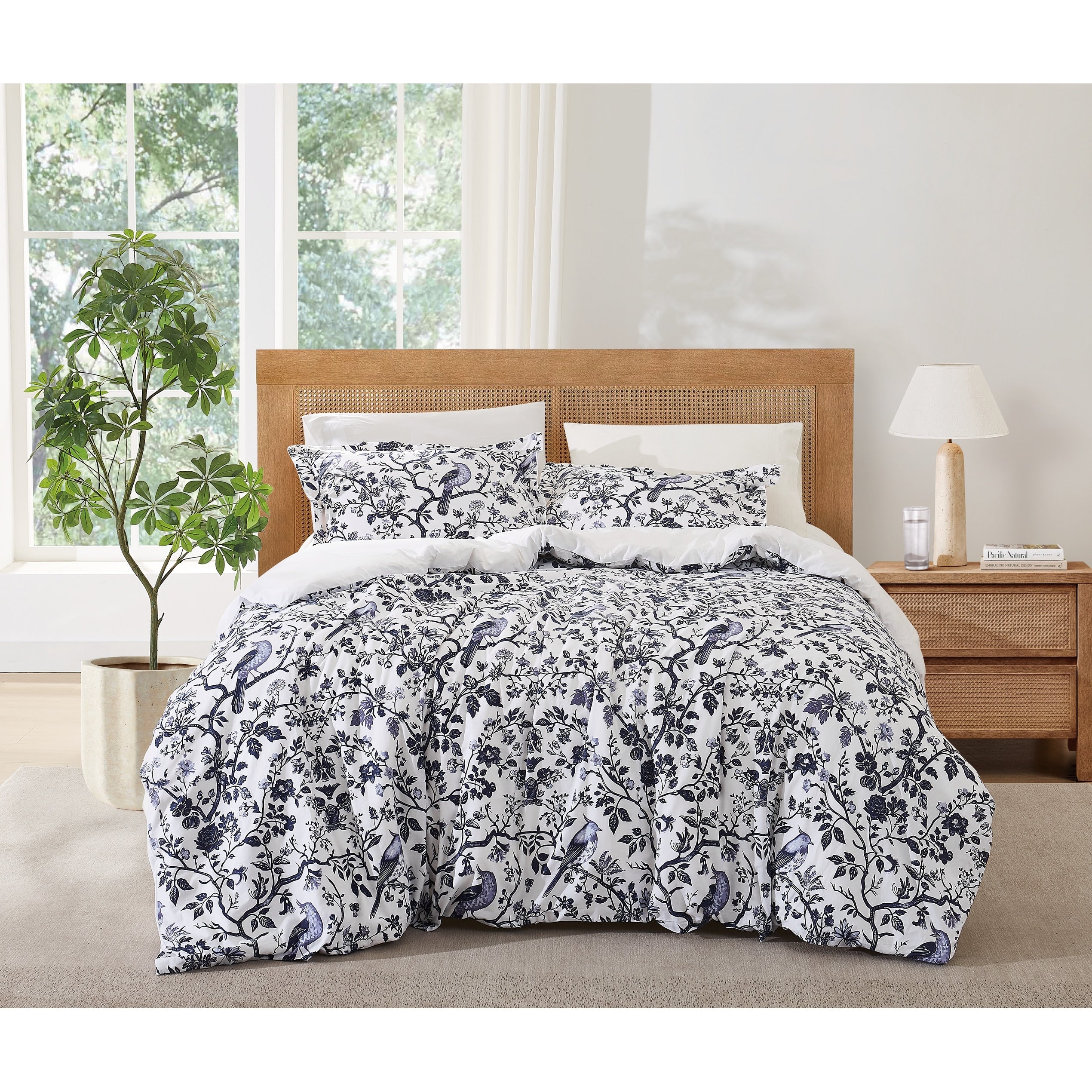 Brooklyn Loom Ava Floral Comforter Set