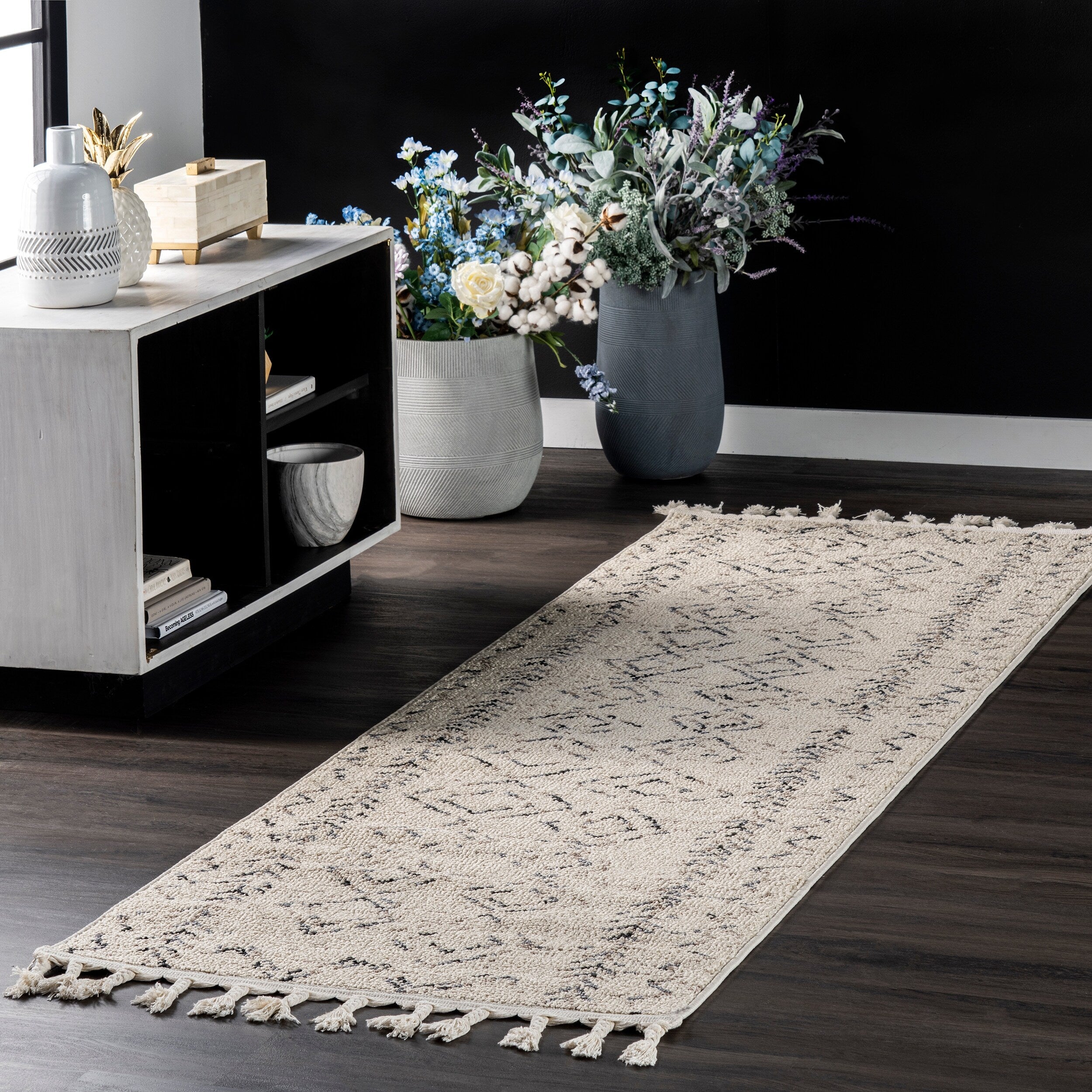 Nuloom Ivory Contemporary Geometric Charlotte Moroccan Tassel Area Rug