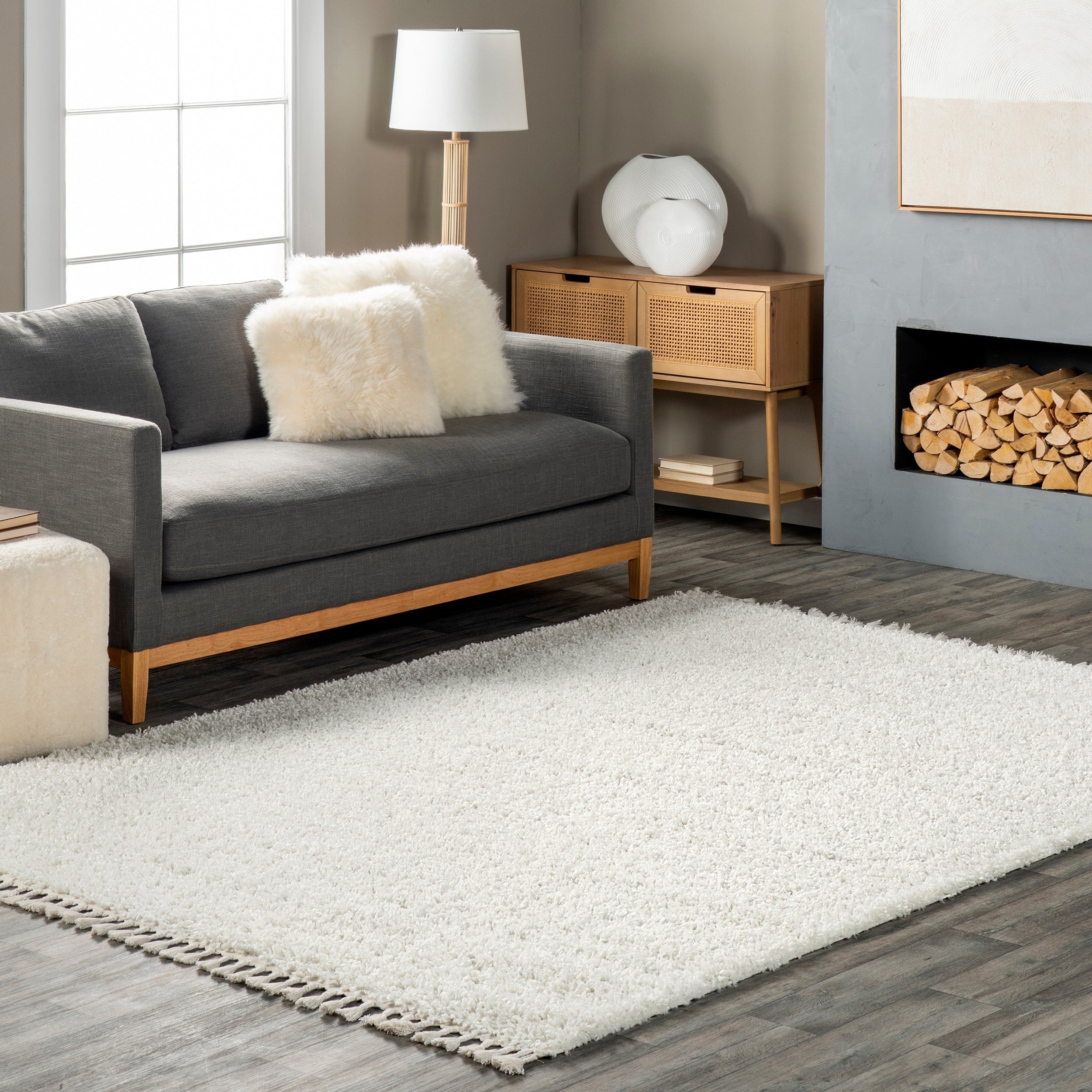 Porch Den Concho Solid Shag Tassel Area Rug