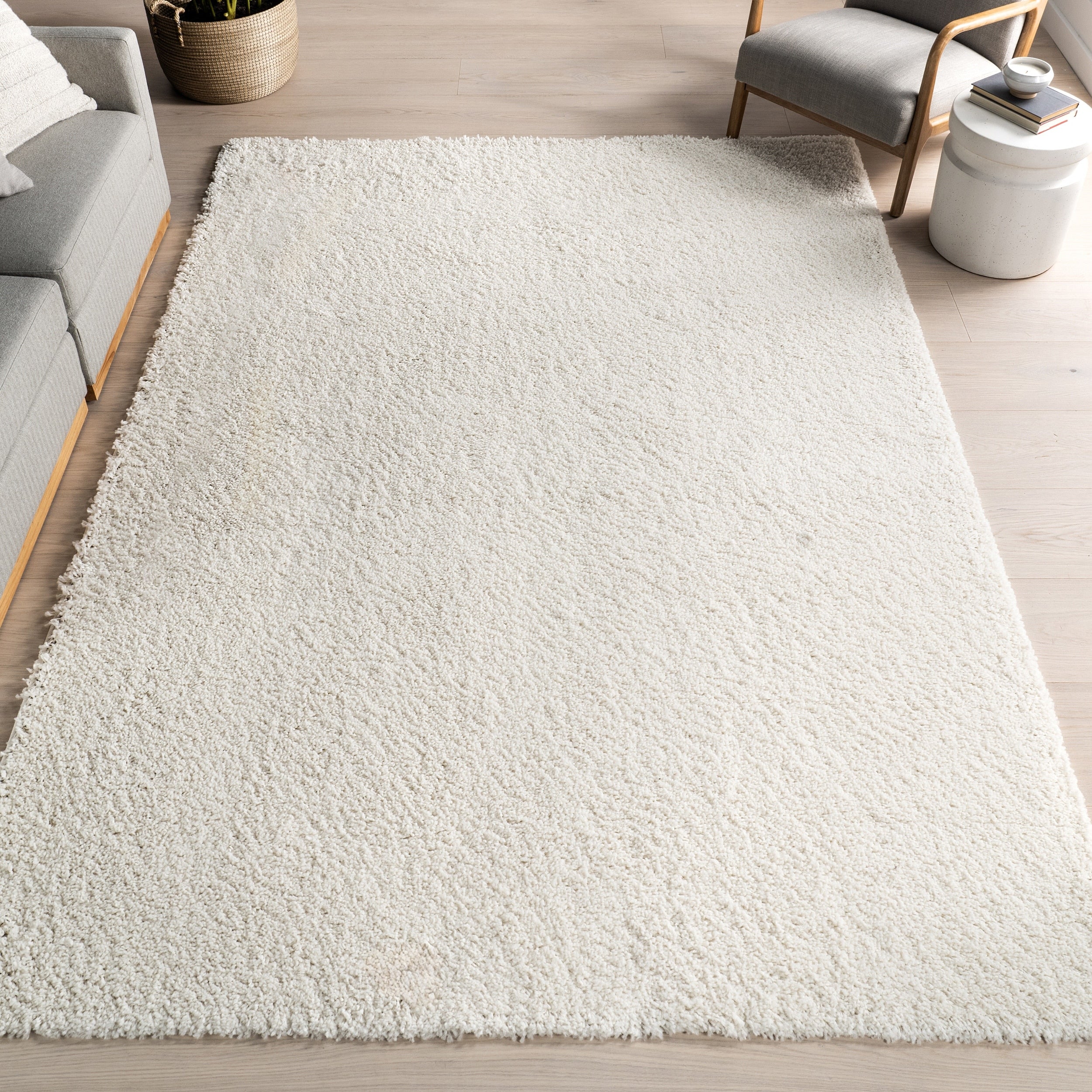 Clay Alder Home Eggner Solid Silver Shag Rug 7 10 X 10
