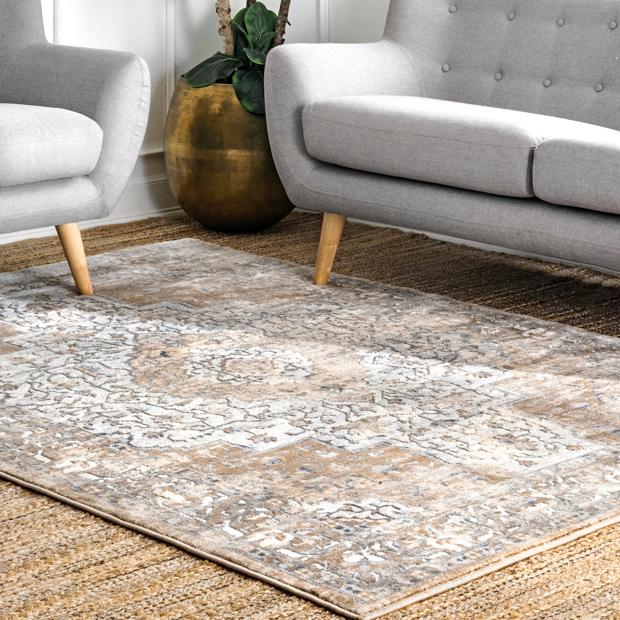Nuloom Traditional Vintage Distressed Medallion Kym Area Rug
