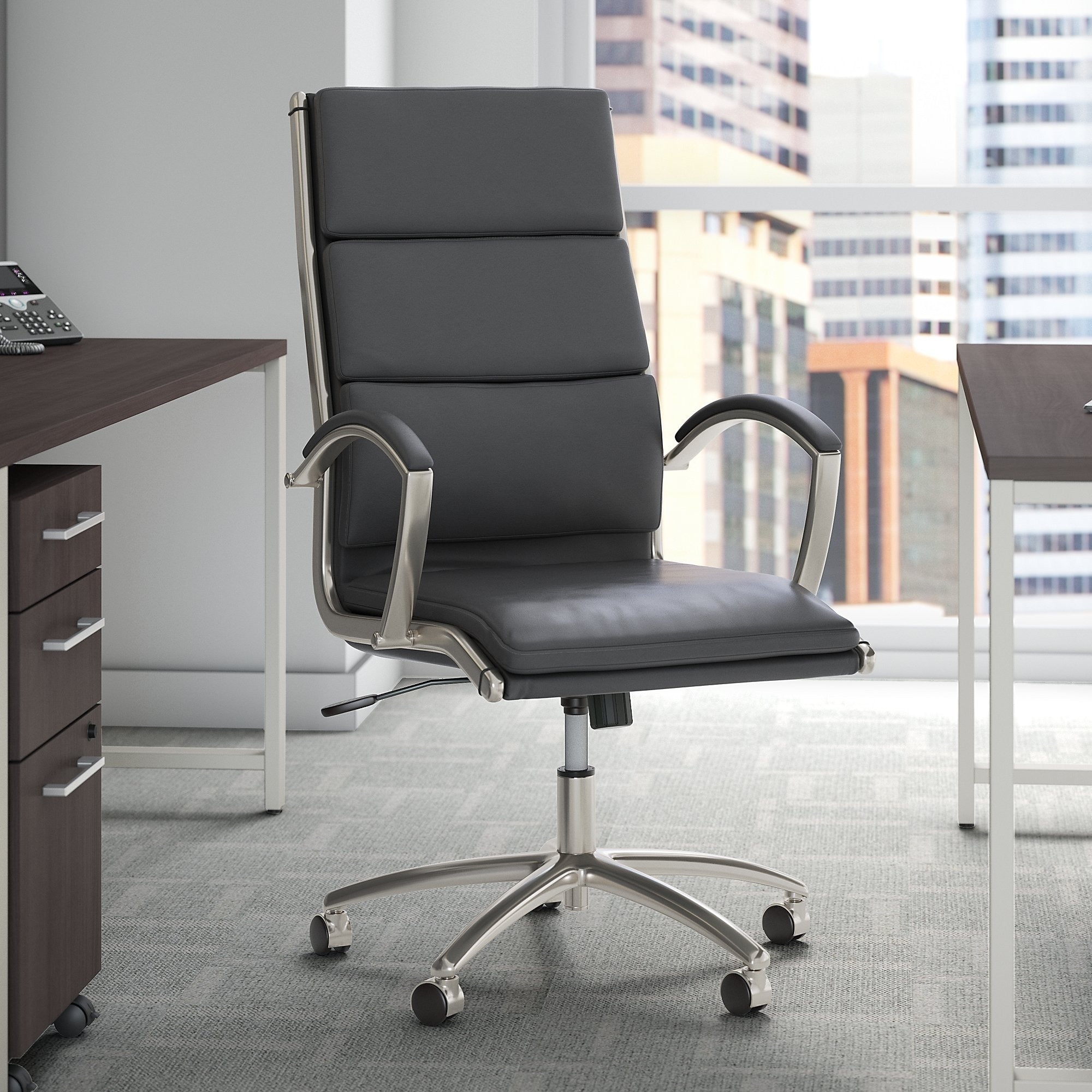Bush Business Modelo High Back Leather Executive Office Chair