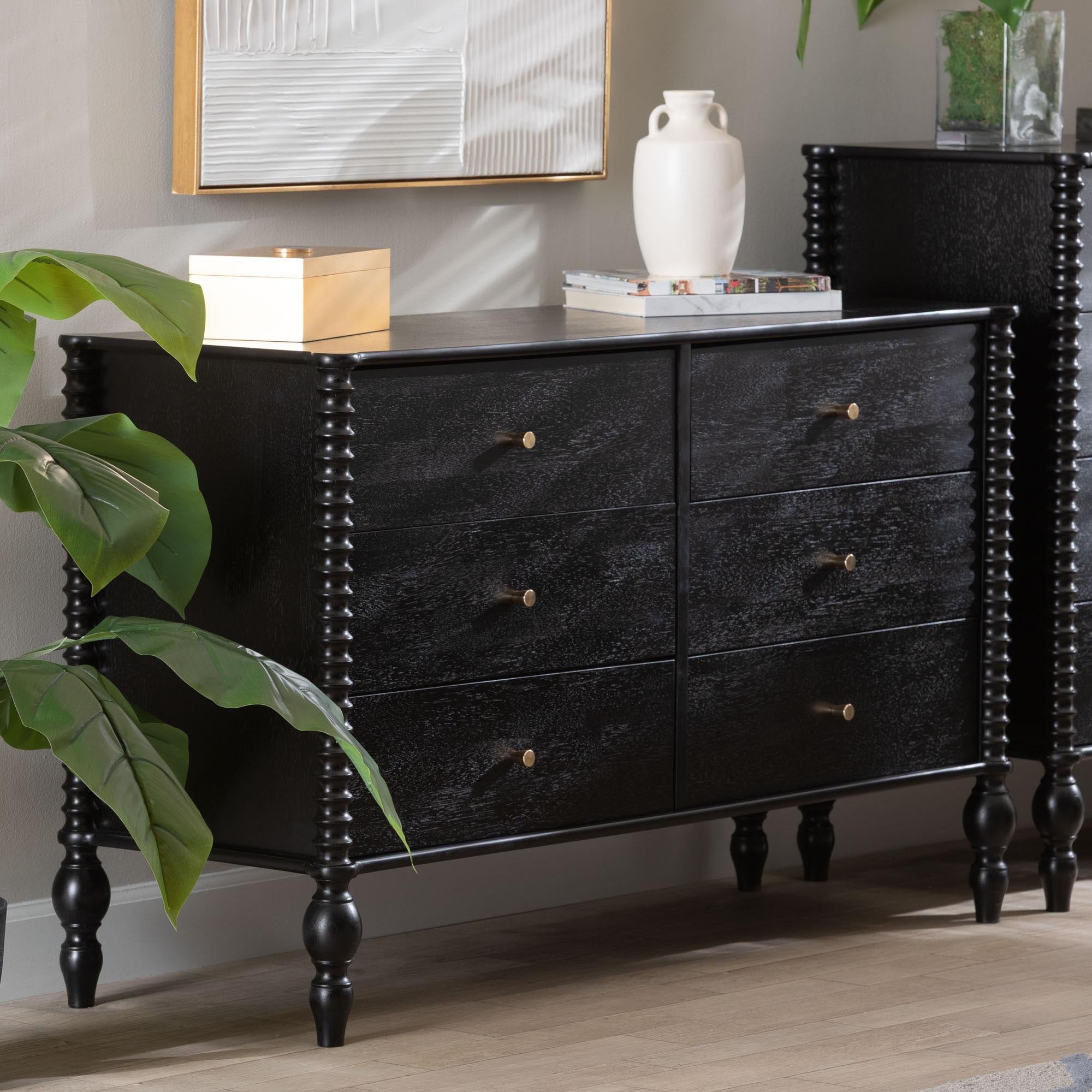 Callison Spindle Dresser 6 Drawer Farmhouse Horizontal Cabinet With Turned Accents For Bedroom