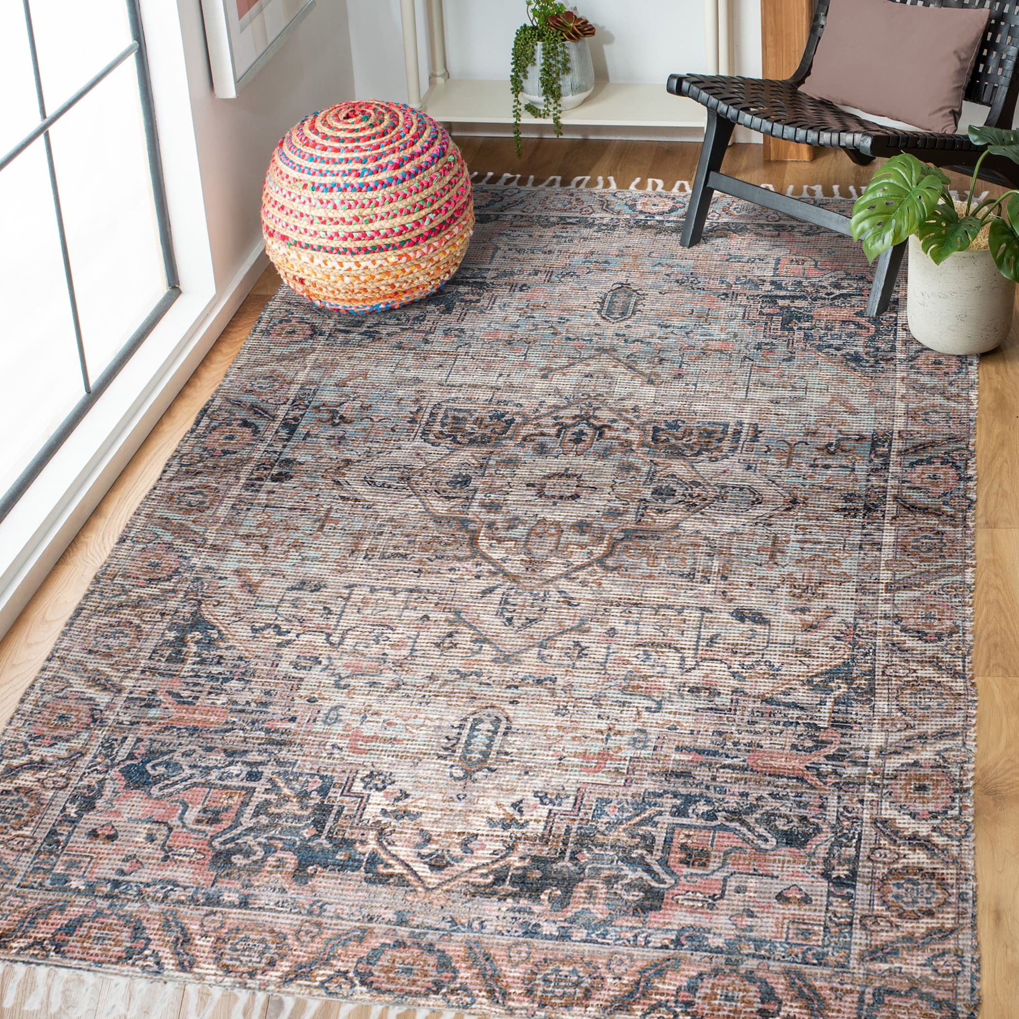Carson Carrington Lugnvik Hand Woven Accent Rug