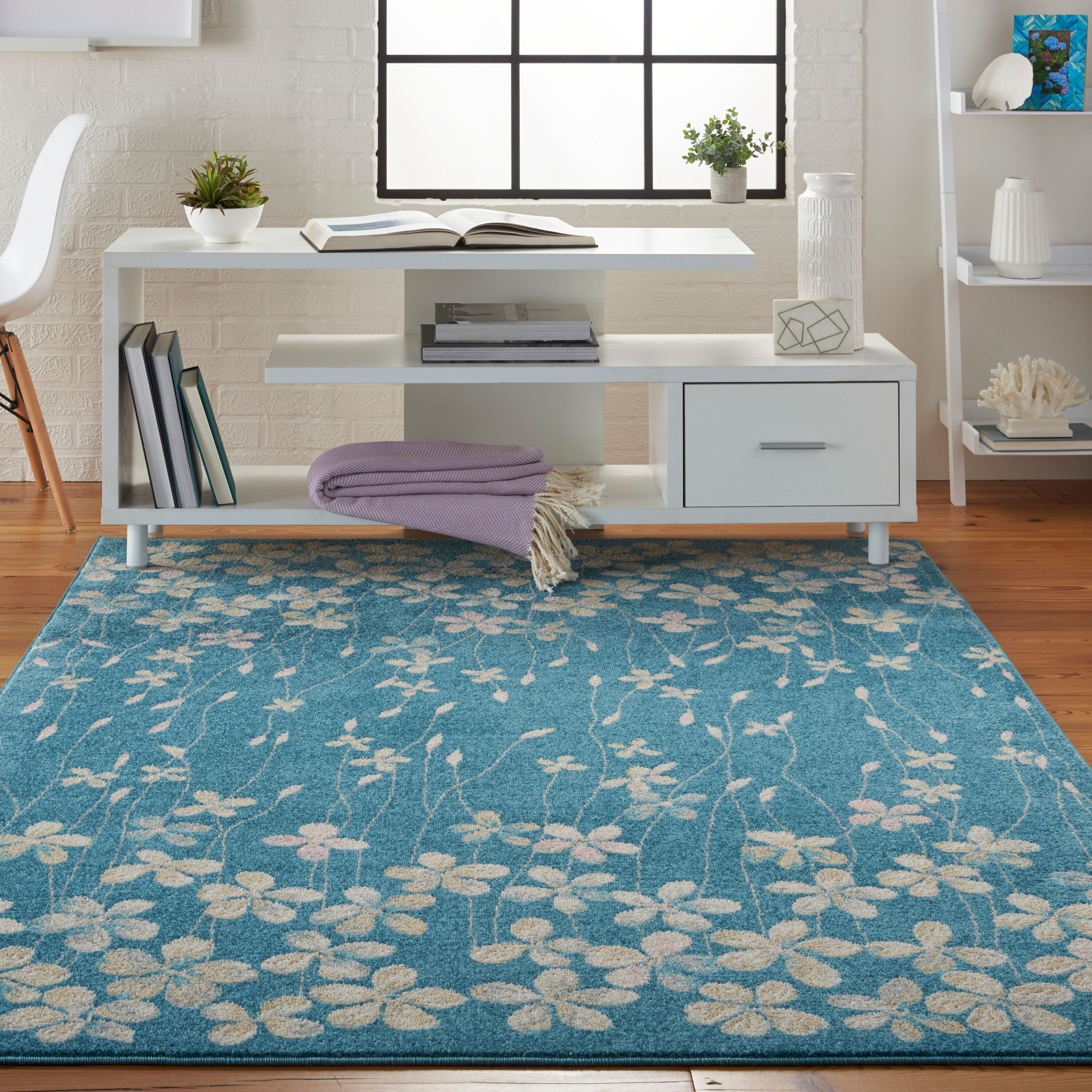 Carson Carrington Molle Floral Area Rug