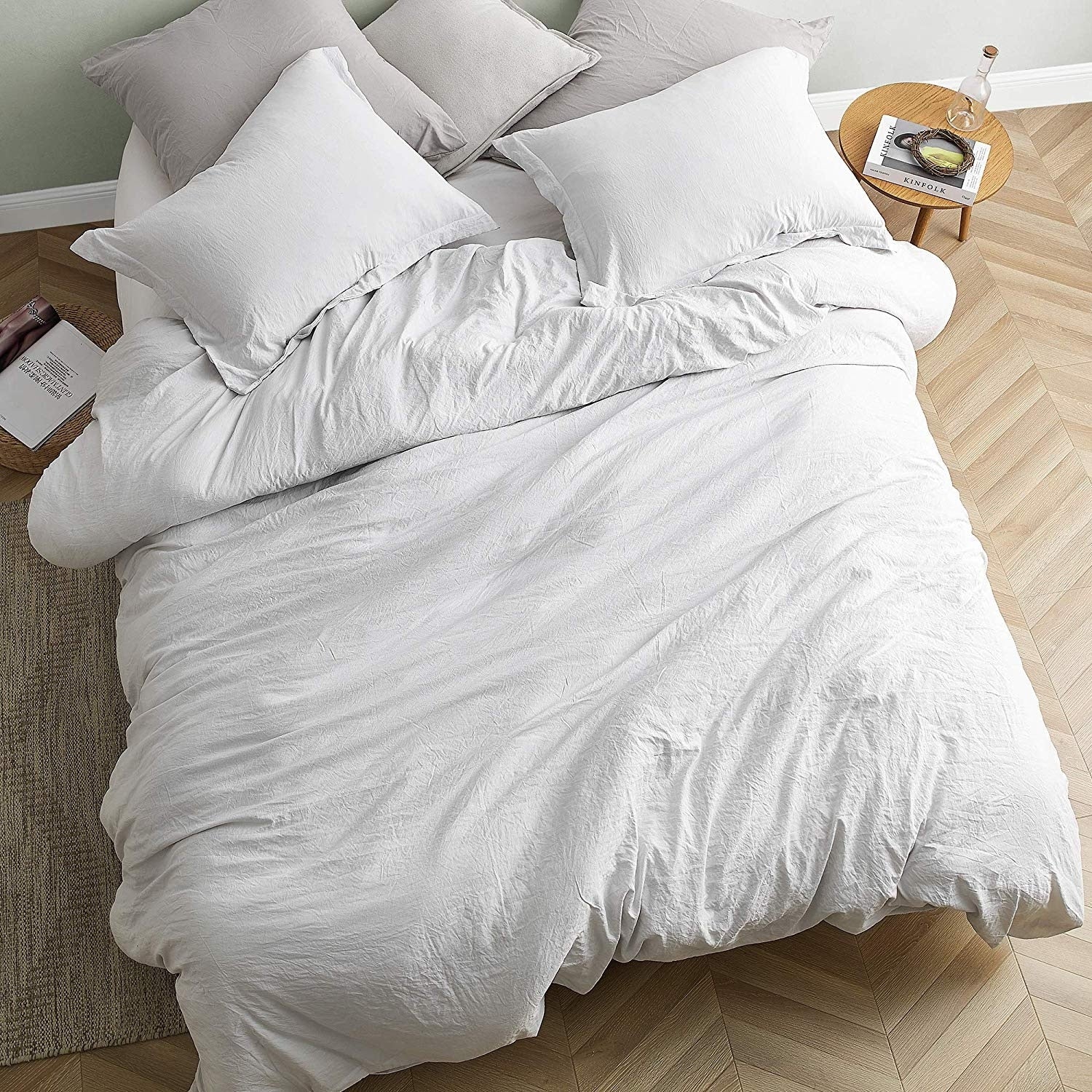Chommie Weighted Natural Loft Comforter Farmhouse White