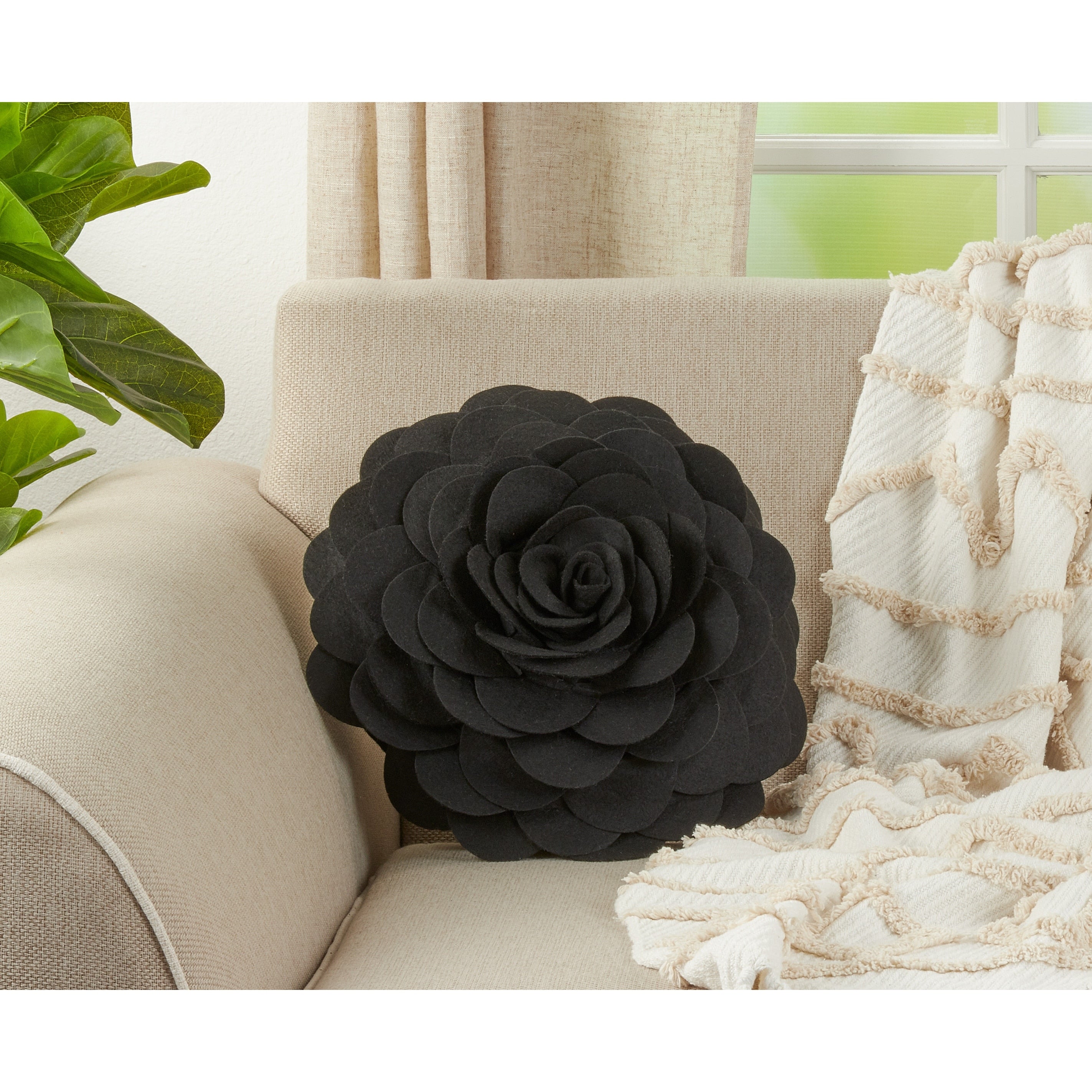 Circular Multicolor Flower Decorative 13 Inch Round Throw Pillow