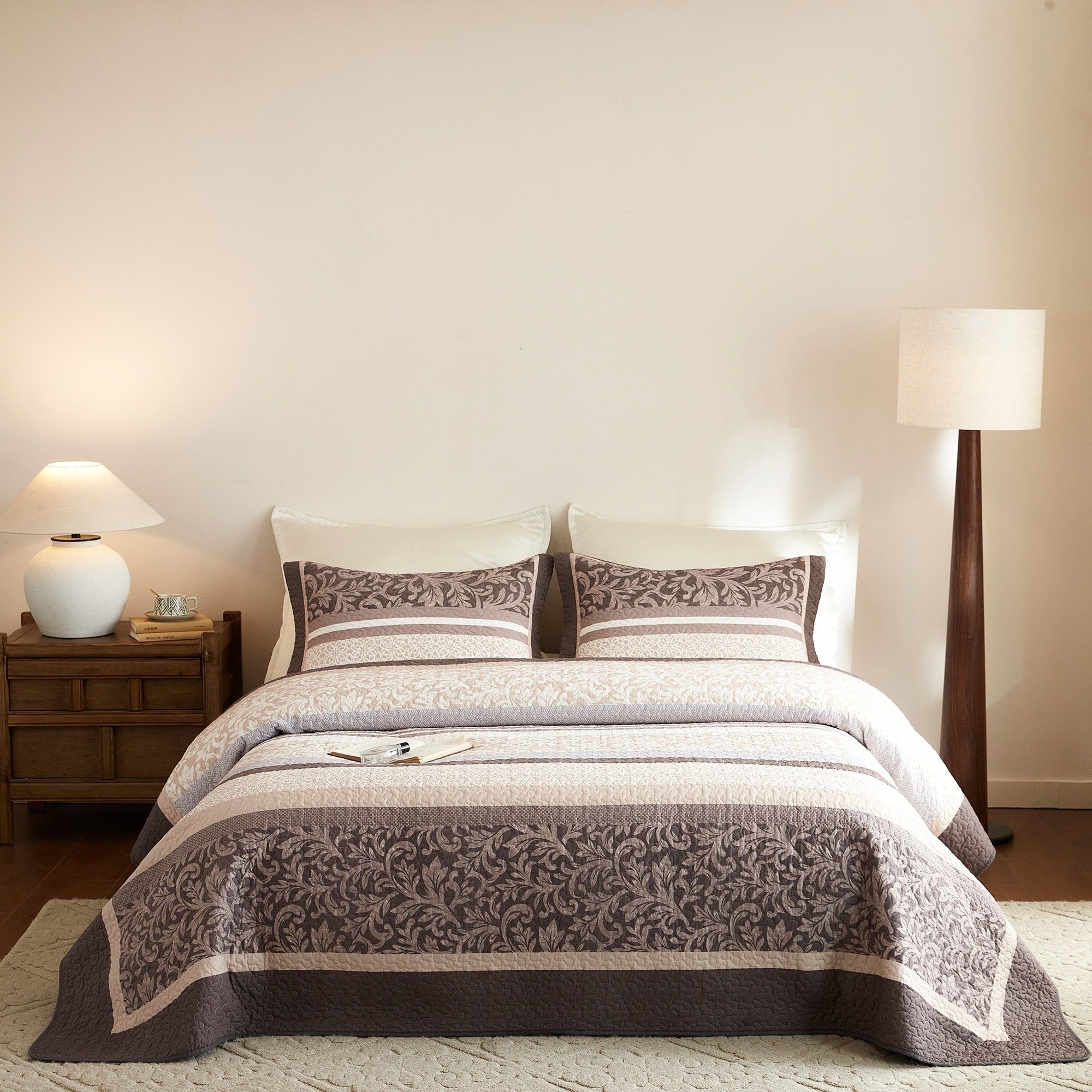 Classic Cottage Floral Cotton Quilt Bedspread Set