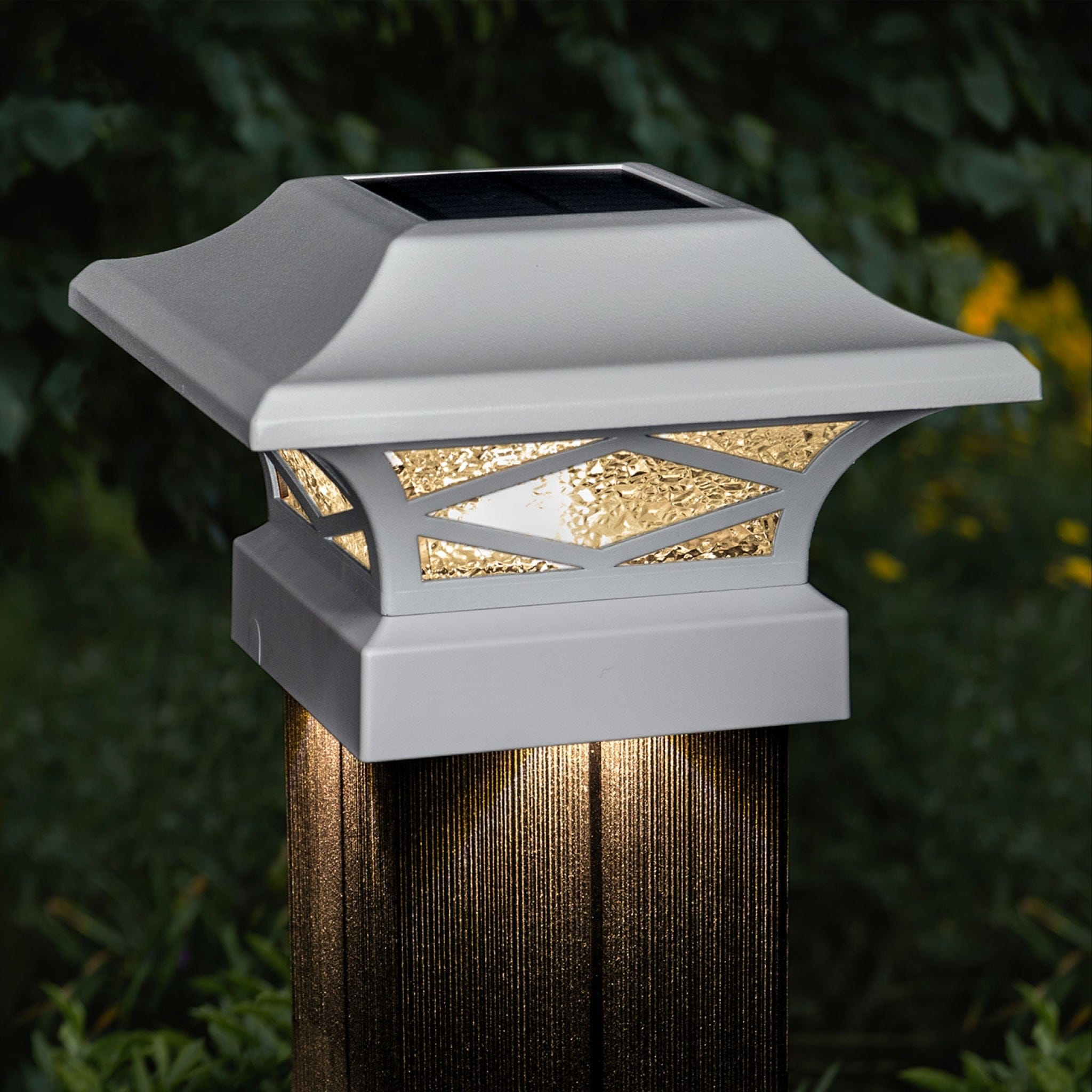 Kingsbridge White Dual Lighted Solar Post Cap 2 Pack N A