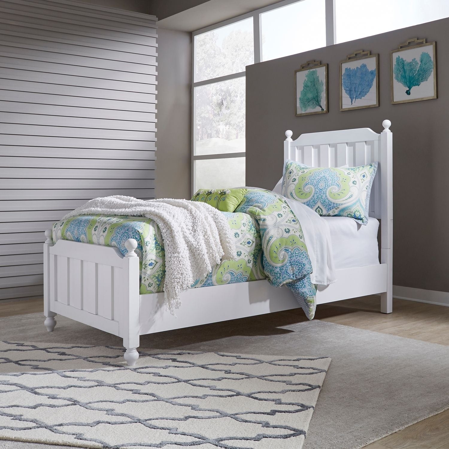 Cottage View White Full Panel Bed