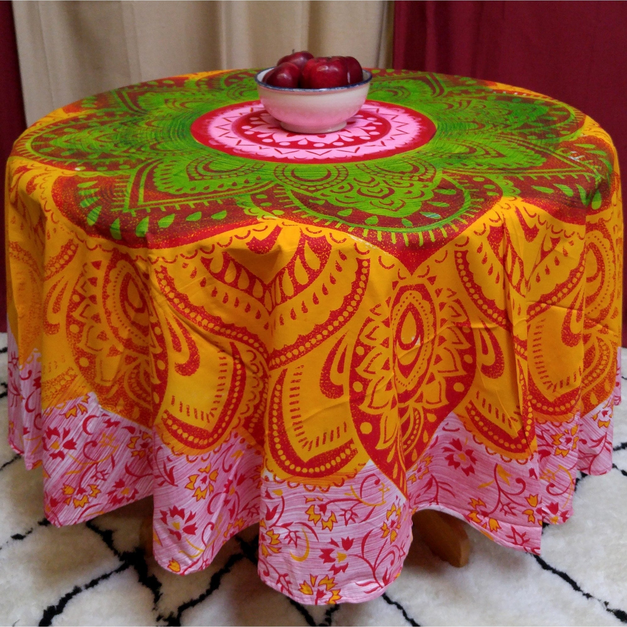 Handmade 100 Cotton Blooming Floral Heart Medallion Print Tablecloth 81 Inch Round Beach Throw Beach Sheet Green Blue Yellow