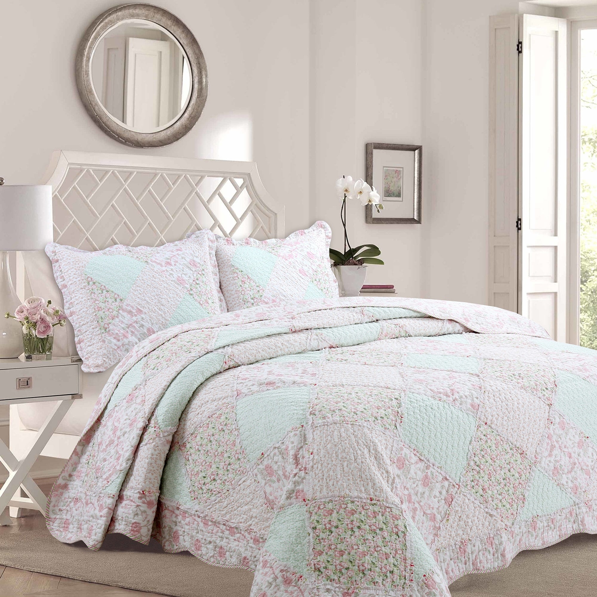 Cozy Line Rosa Floral Patchwork Reversible Cotton Quilt Set