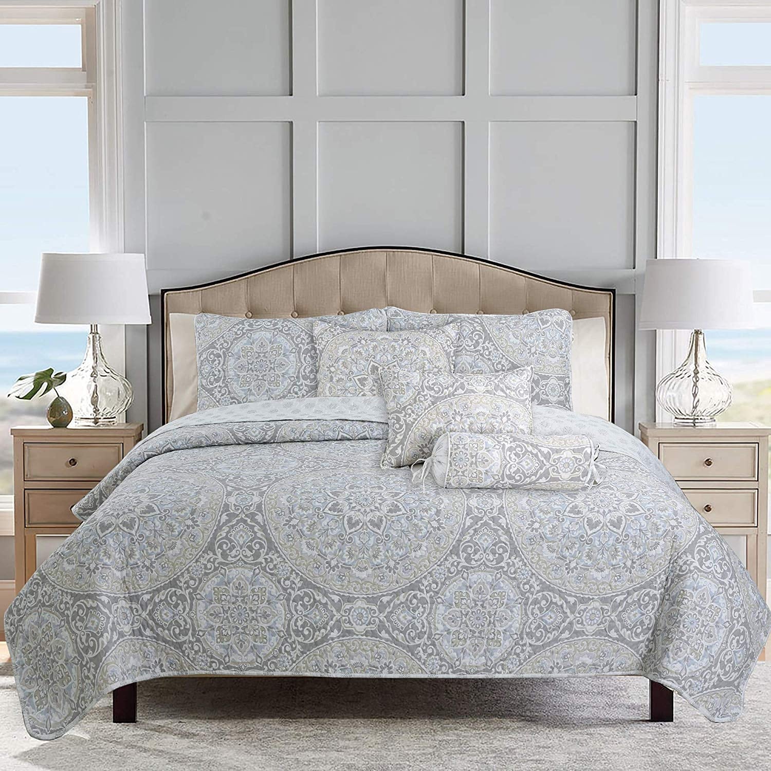 Cozy Line Venetia Gray Medallion Reversible 3 Piece Quilt Bedding Set