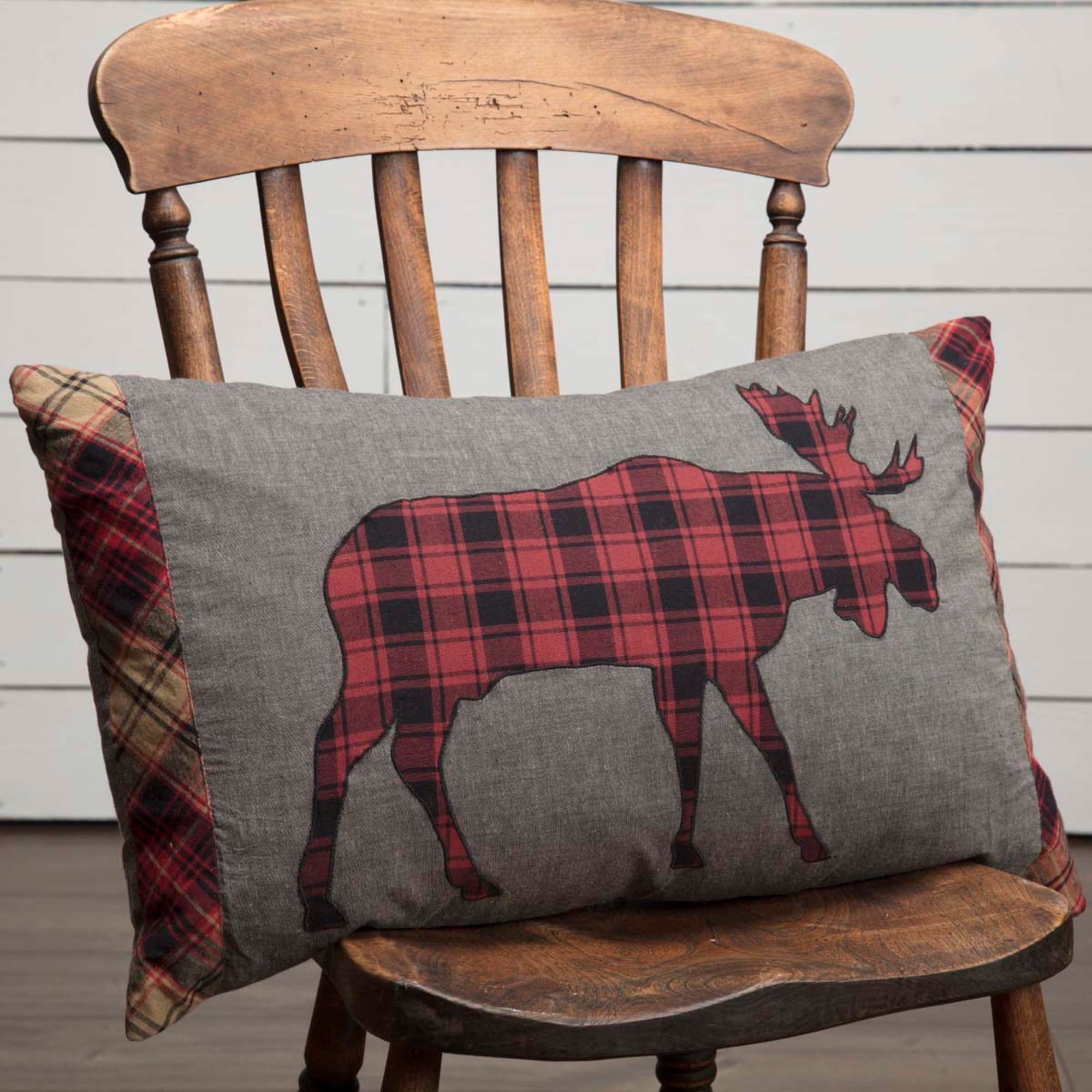 Cumberland Applique Moose 14 X 22 Pillow