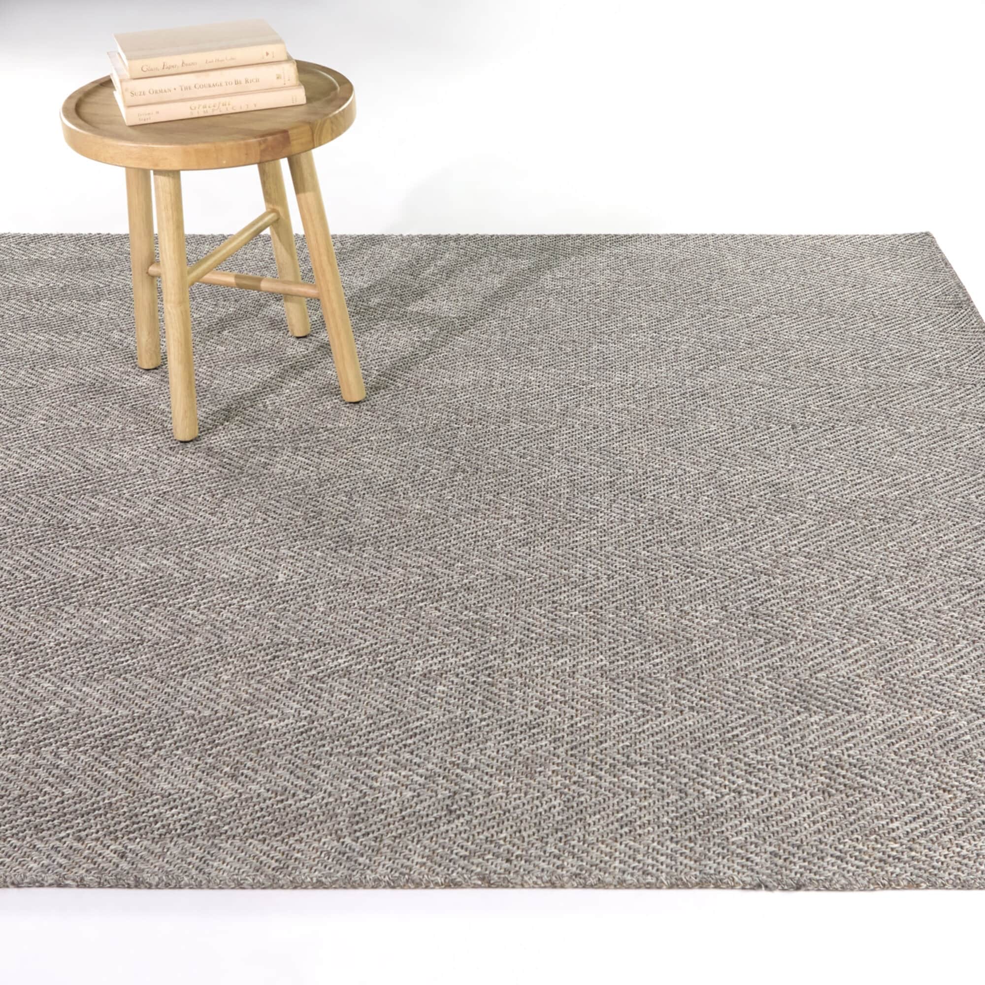 Debra Simple Chevron Indoor Outdoor Area Rug