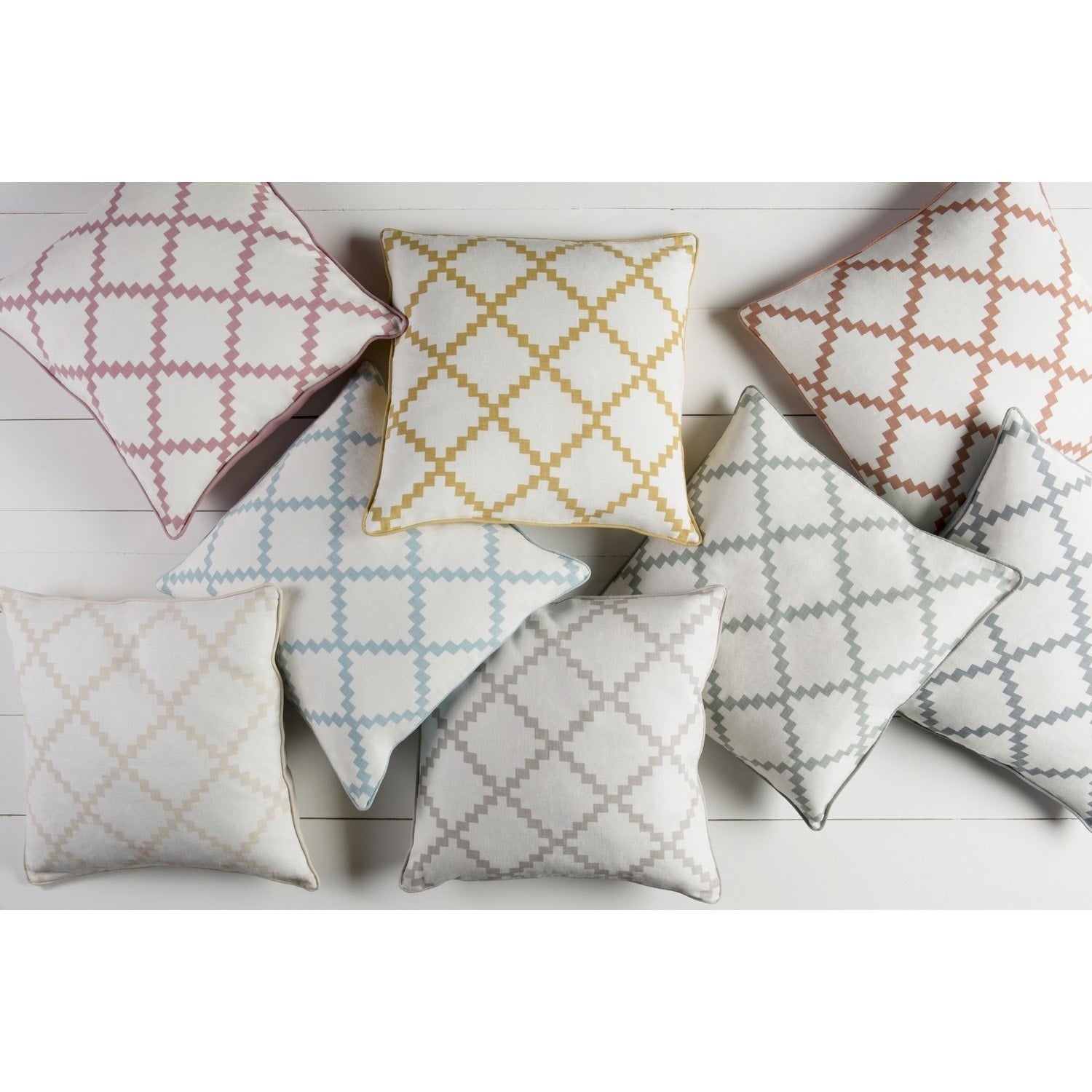 Decorative Gish 18 Inch Poly Or Feather Down Filled Pillow