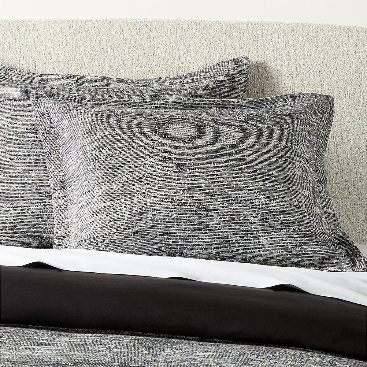 Delano Black and White Linen and Cotton Full/Queen Duvet Cover