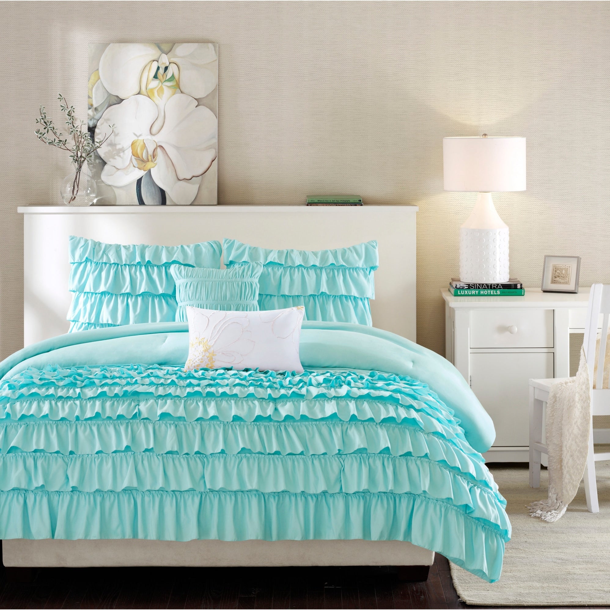 Intelligent Design Demi Comforter Set
